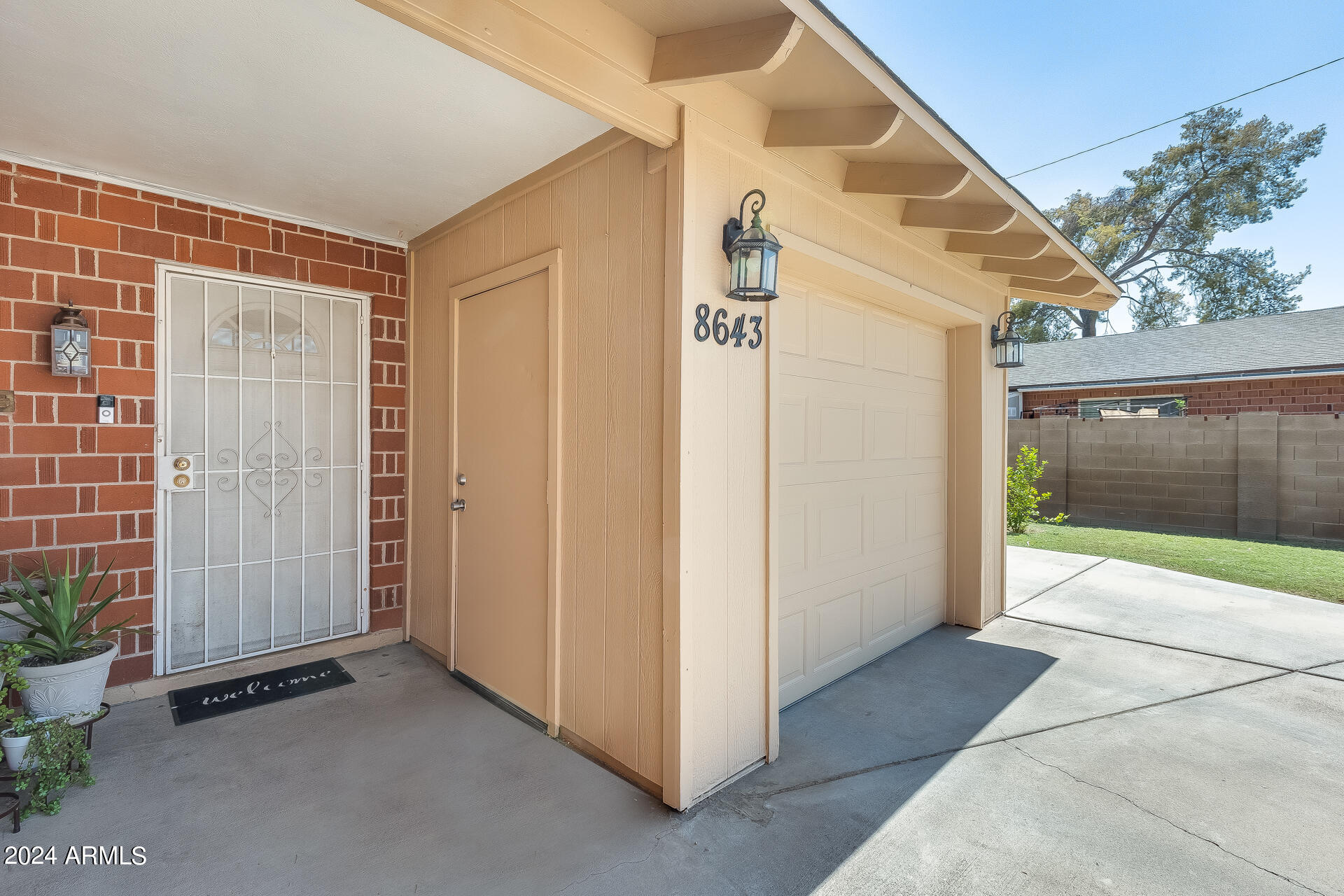 Photo 10 of 37 of 8643 E RANCHO VISTA Drive house