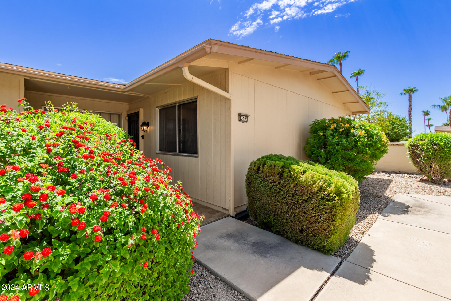 Photo 9 of 37 of 13402 W DESERT GLEN Drive condo