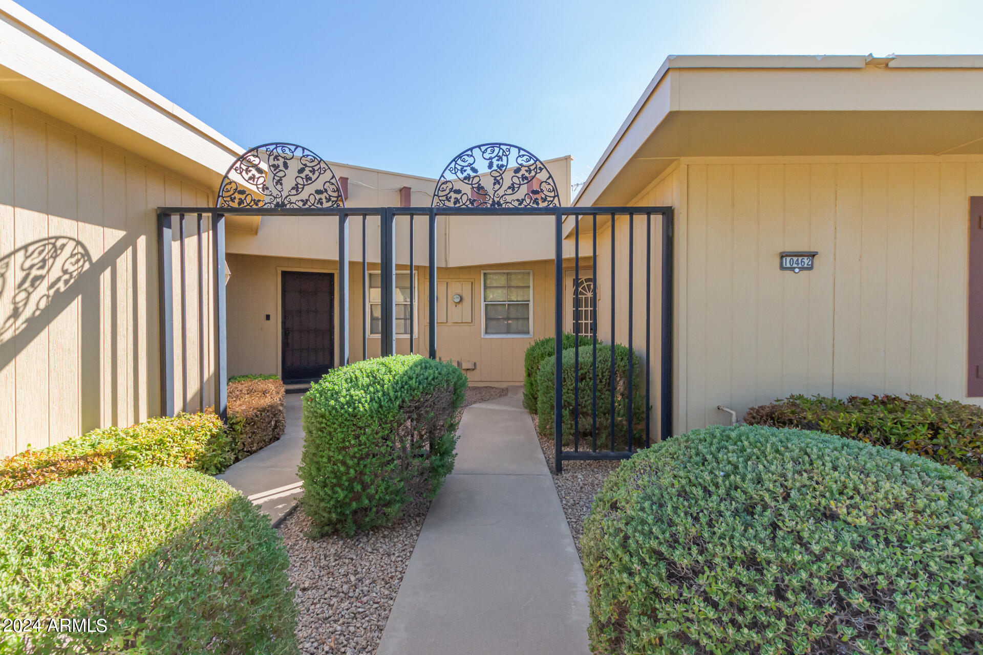 Photo 6 of 24 of 10462 W Palmeras Drive condo