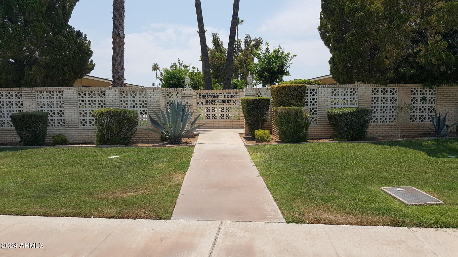 Photo 1 of 29 of 10929 W SANTA FE Drive townhome