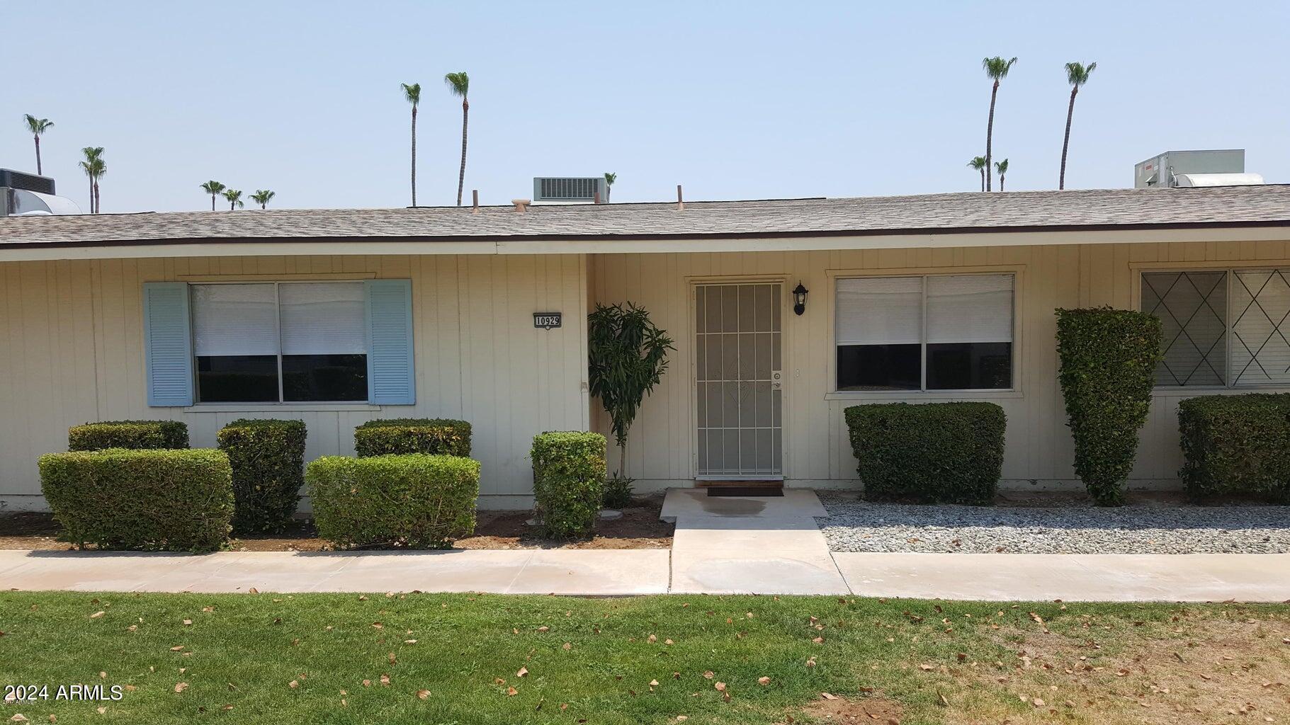 Photo 3 of 29 of 10929 W SANTA FE Drive townhome