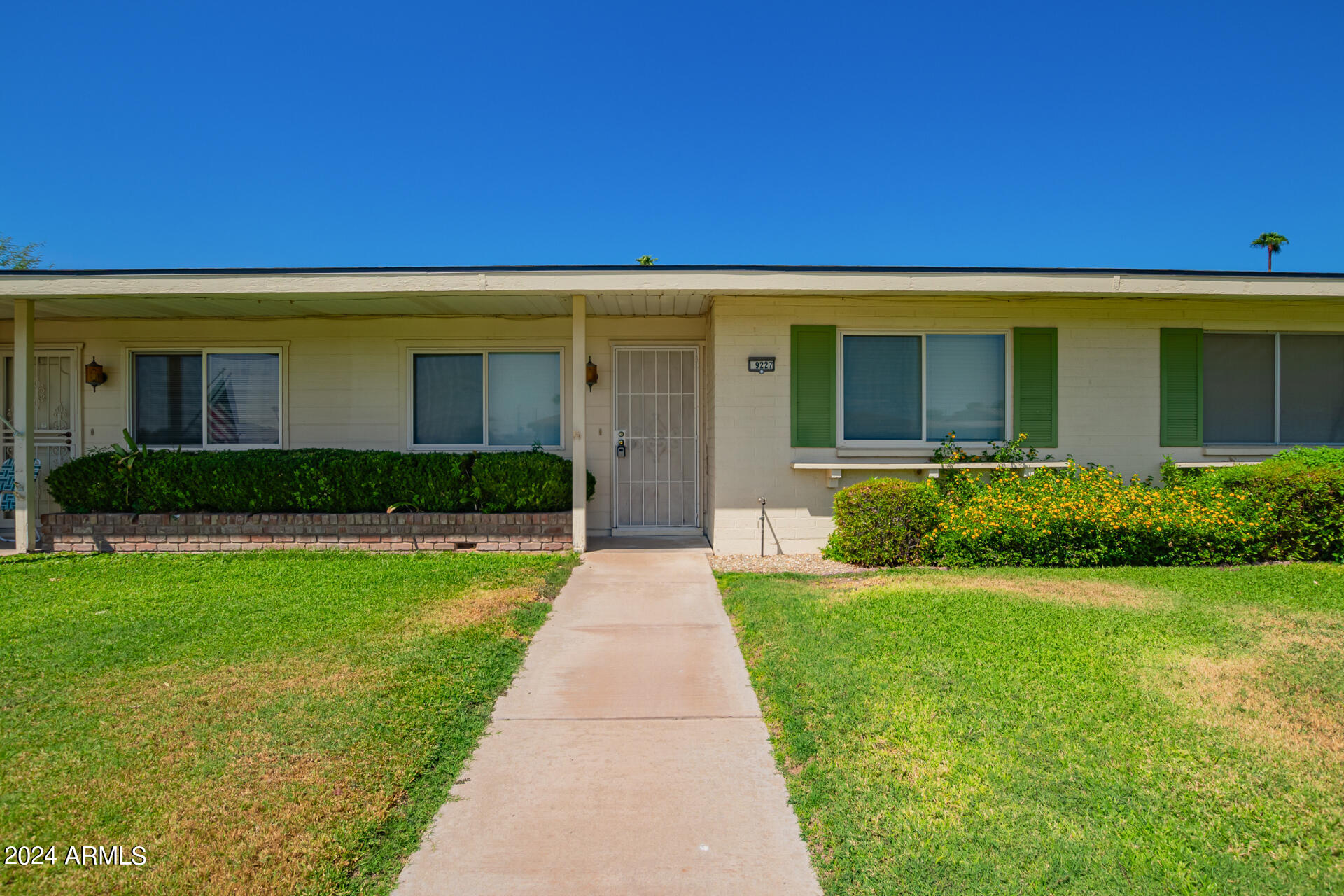 Photo 1 of 27 of 9227 N 111TH Avenue condo