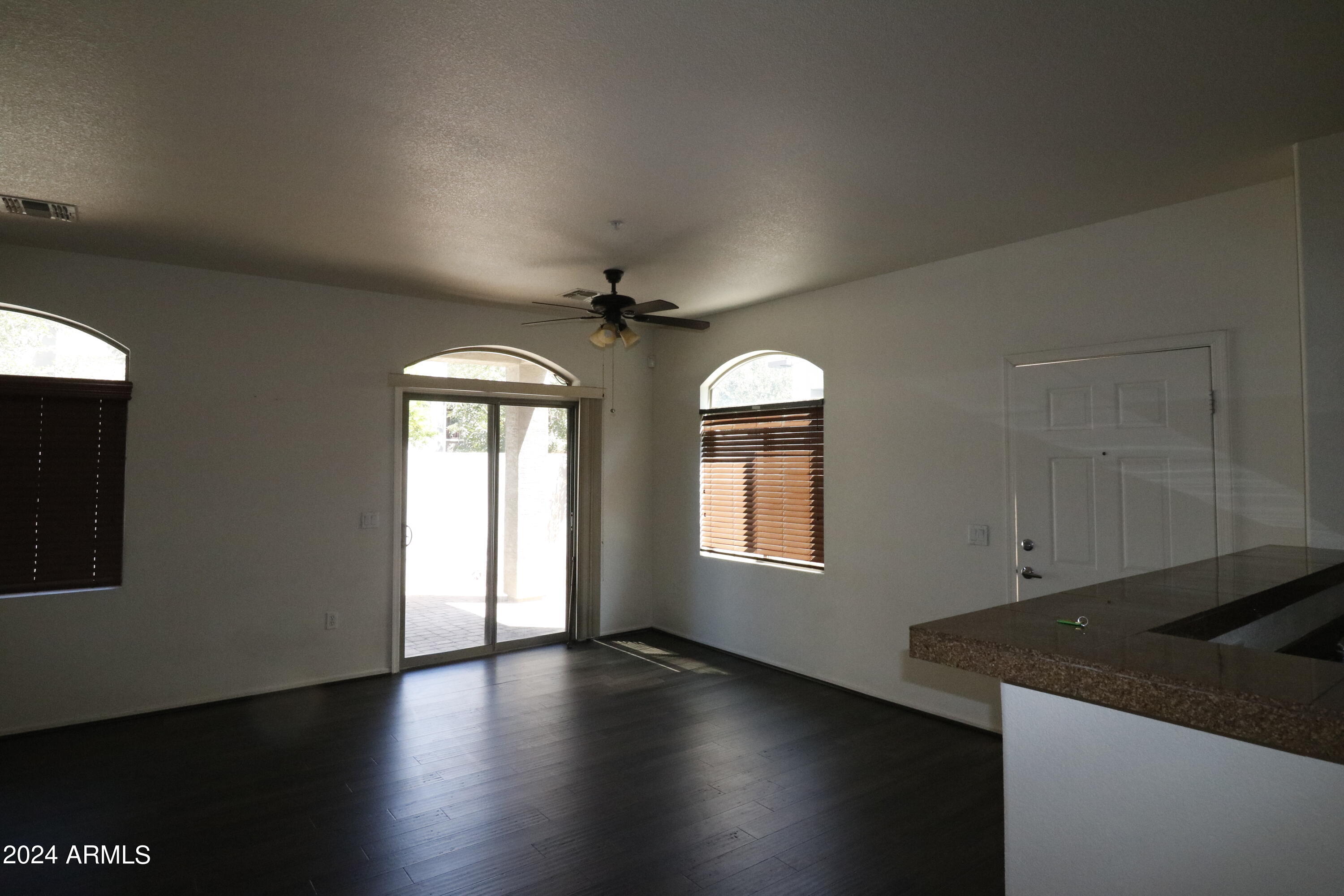 Photo 3 of 20 of 2401 E RIO SALADO Parkway 1181 condo