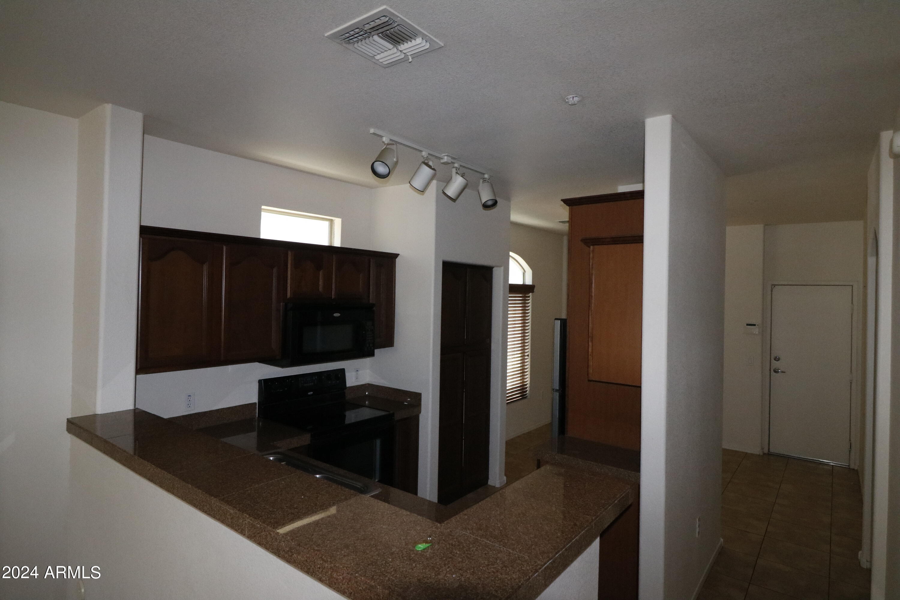 Photo 5 of 20 of 2401 E RIO SALADO Parkway 1181 condo