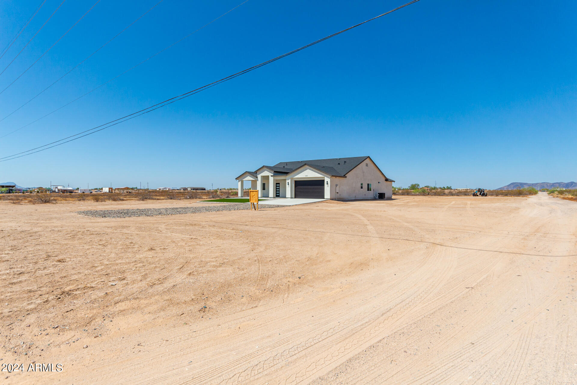 Photo 6 of 43 of 2410 S 363RD Avenue house