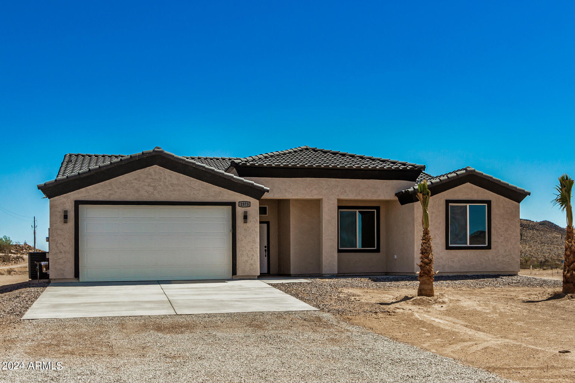 Photo 5 of 43 of 1573 S 391ST Avenue house