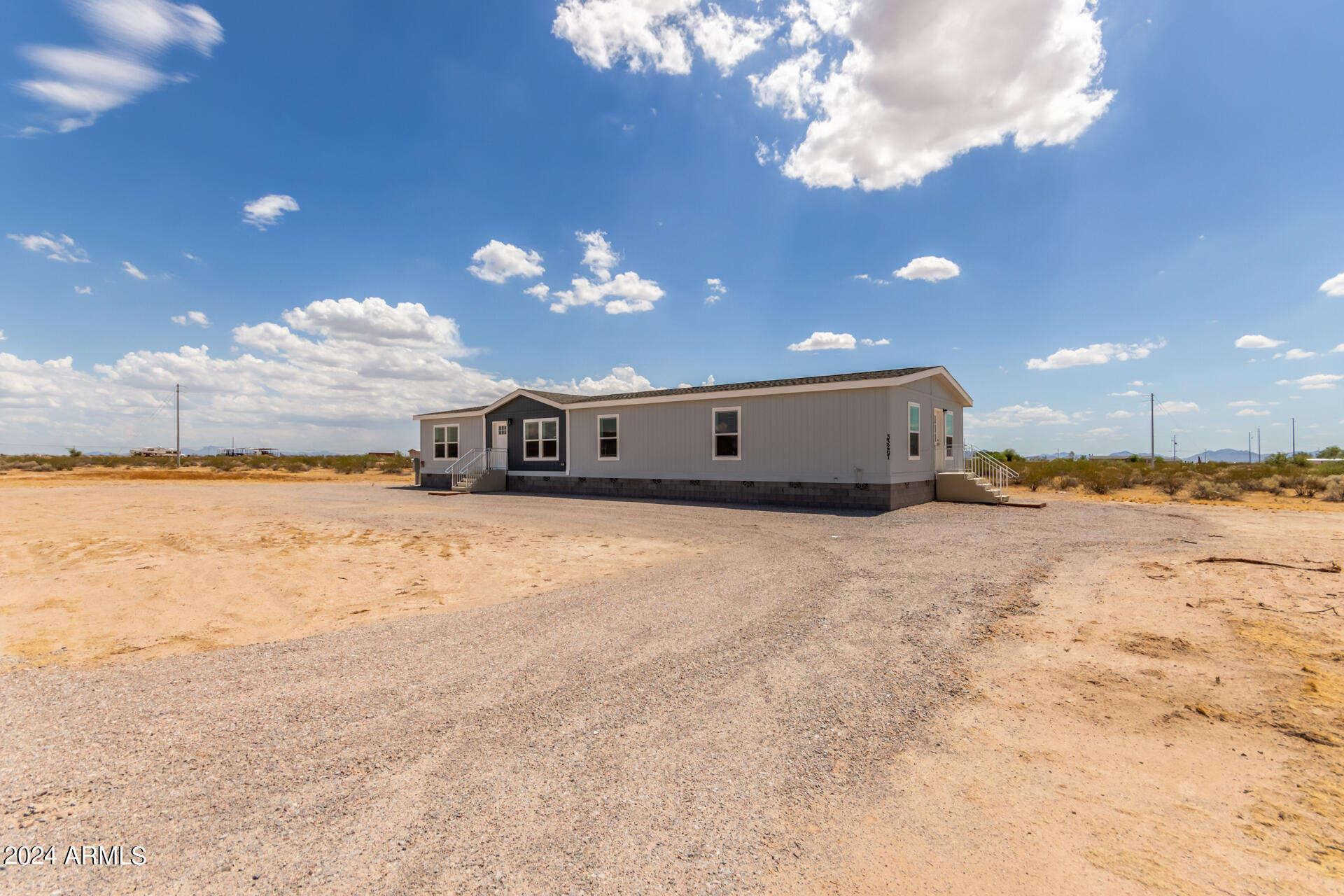 Photo 5 of 28 of 33267 W NANCY Lane mobile home