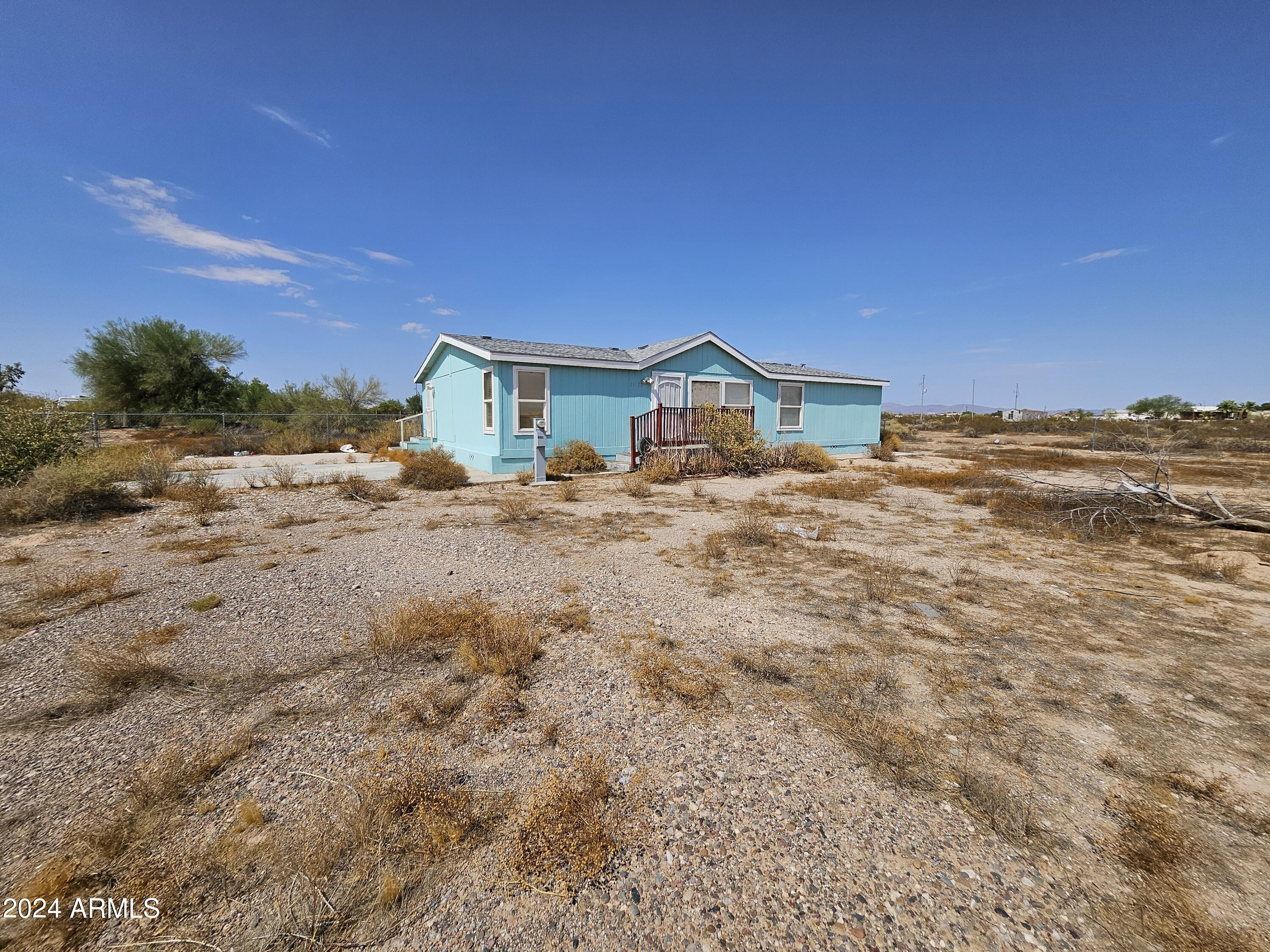 Photo 2 of 15 of 35130 W HAMMOND Avenue mobile home