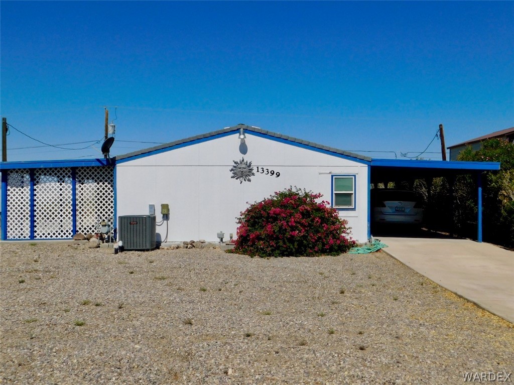 Photo 8 of 45 of 13399 S Alturas Road mobile home