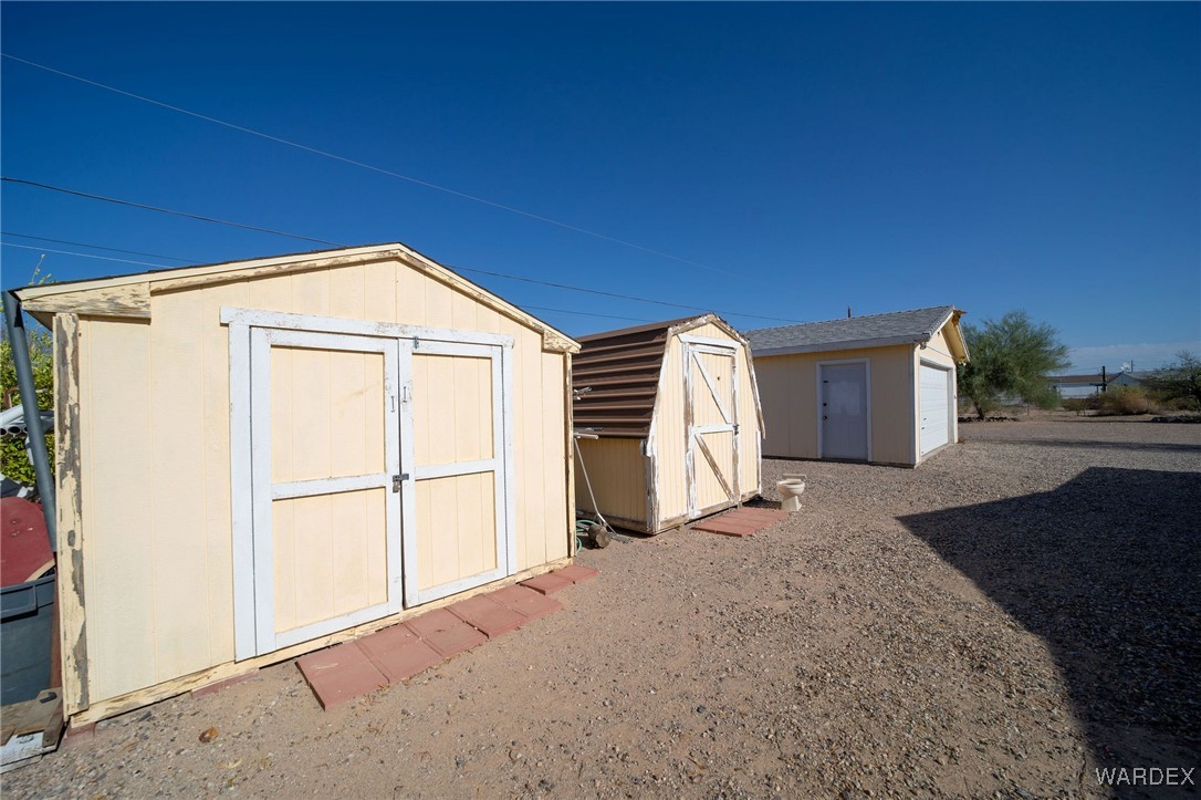 Photo 5 of 62 of 13059 Shore Parkway mobile home