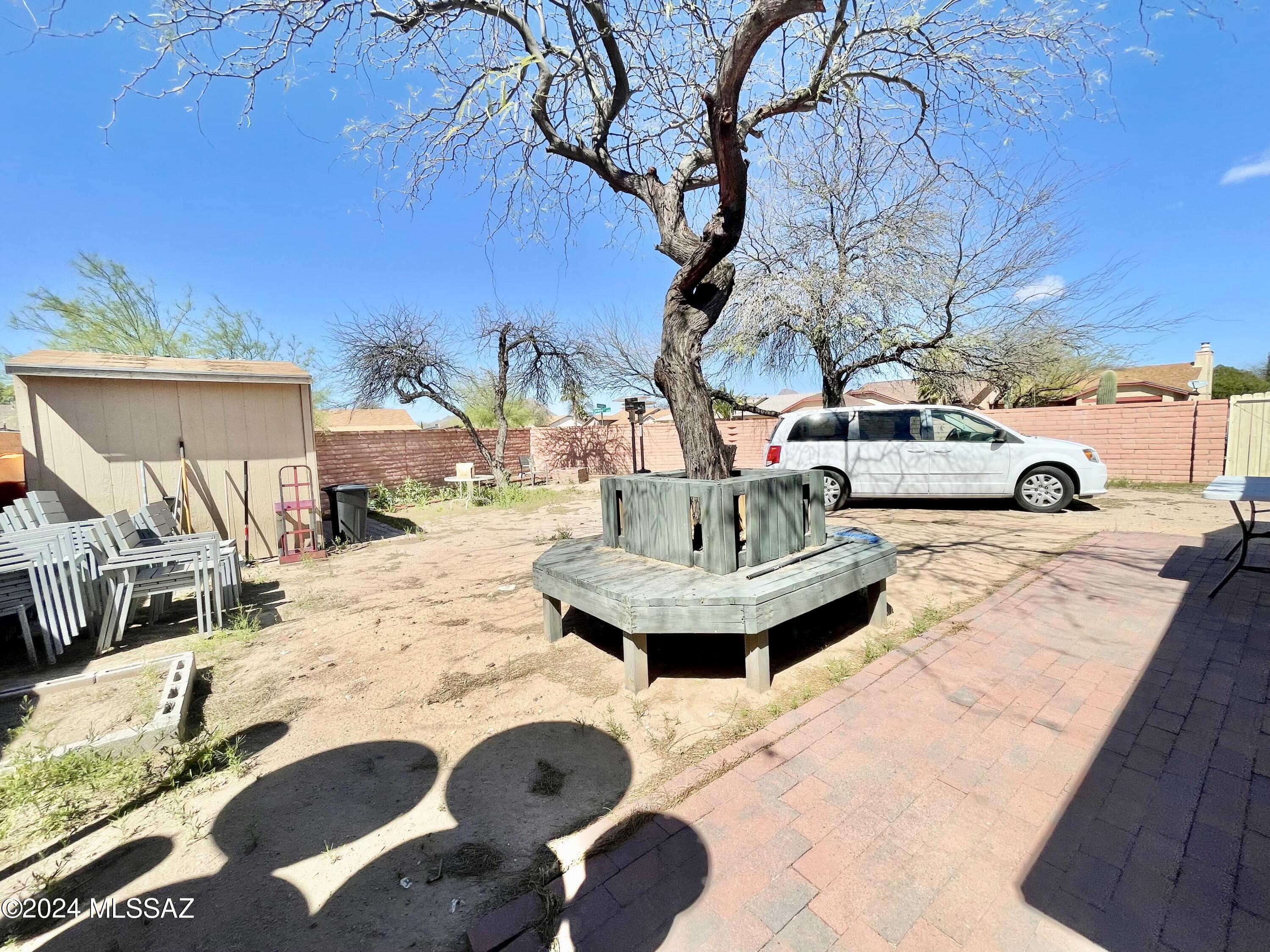 Photo 11 of 11 of 1731 W Cochran Street townhome