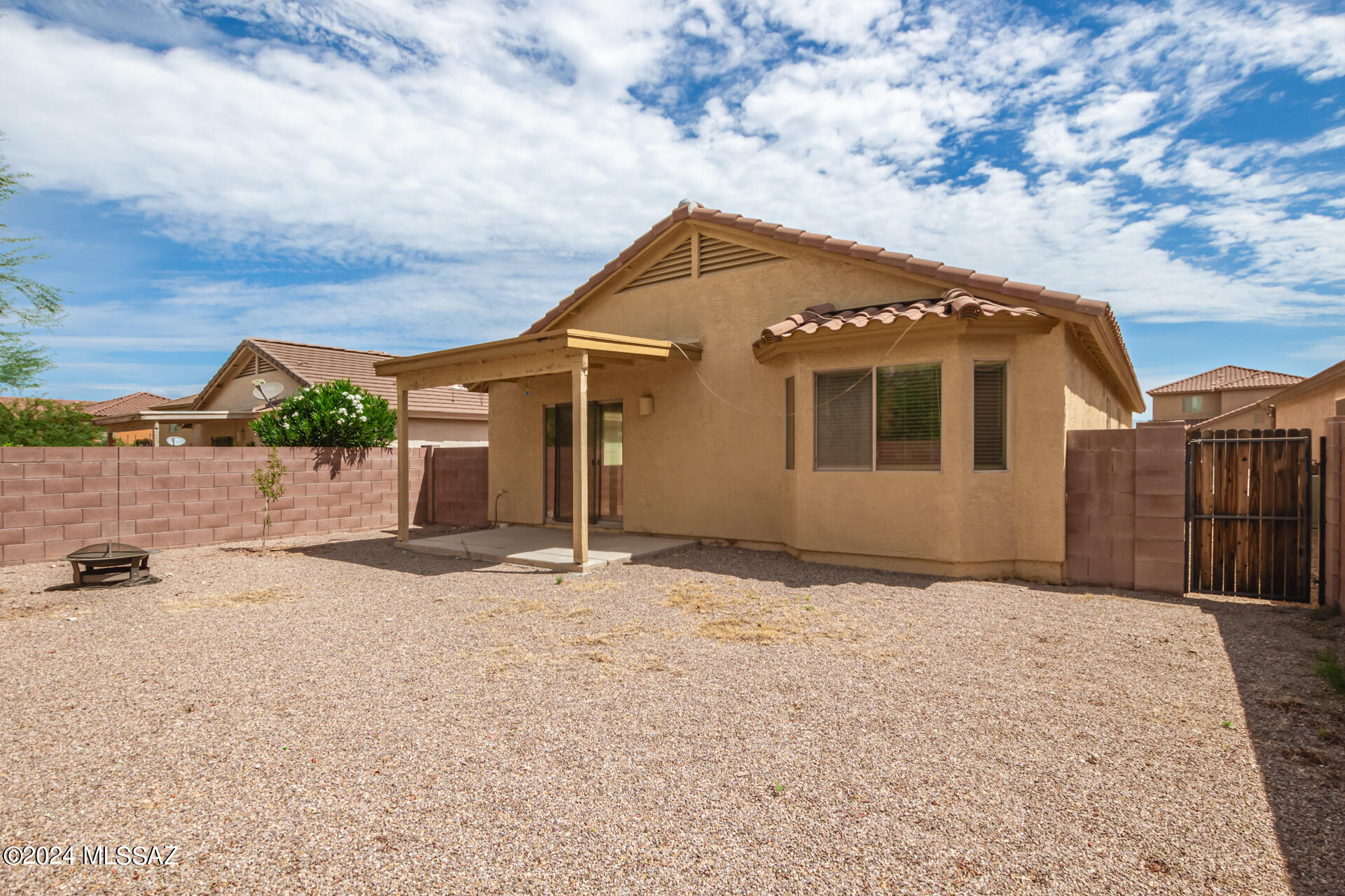 Photo 28 of 28 of 2960 S Pantano Edge Drive house