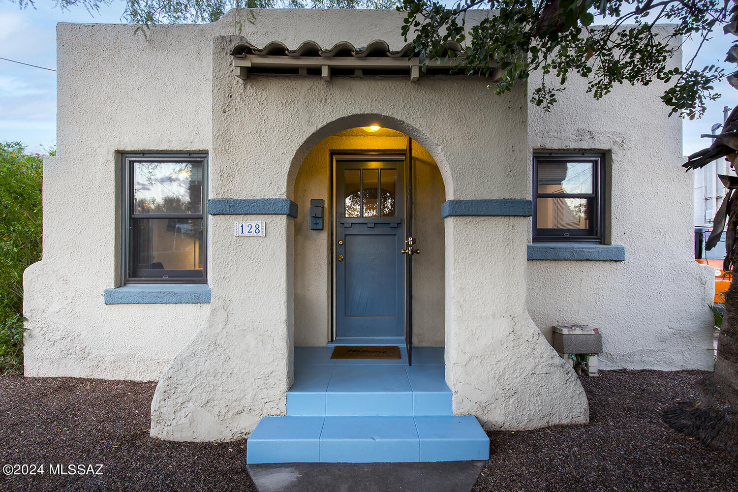 Photo 2 of 39 of 128 N Jacobus Avenue house