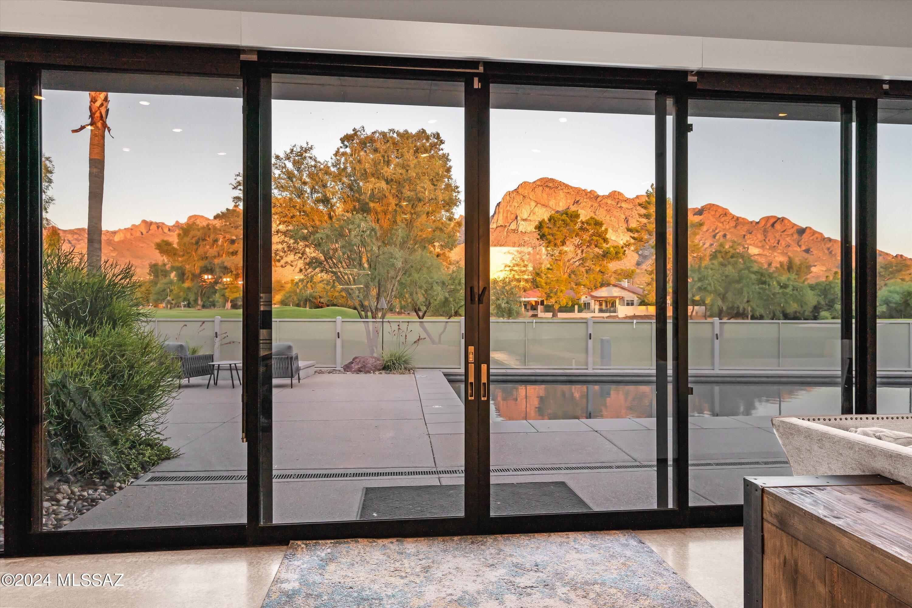 Photo 16 of 50 of 75 W Oro Valley Drive house