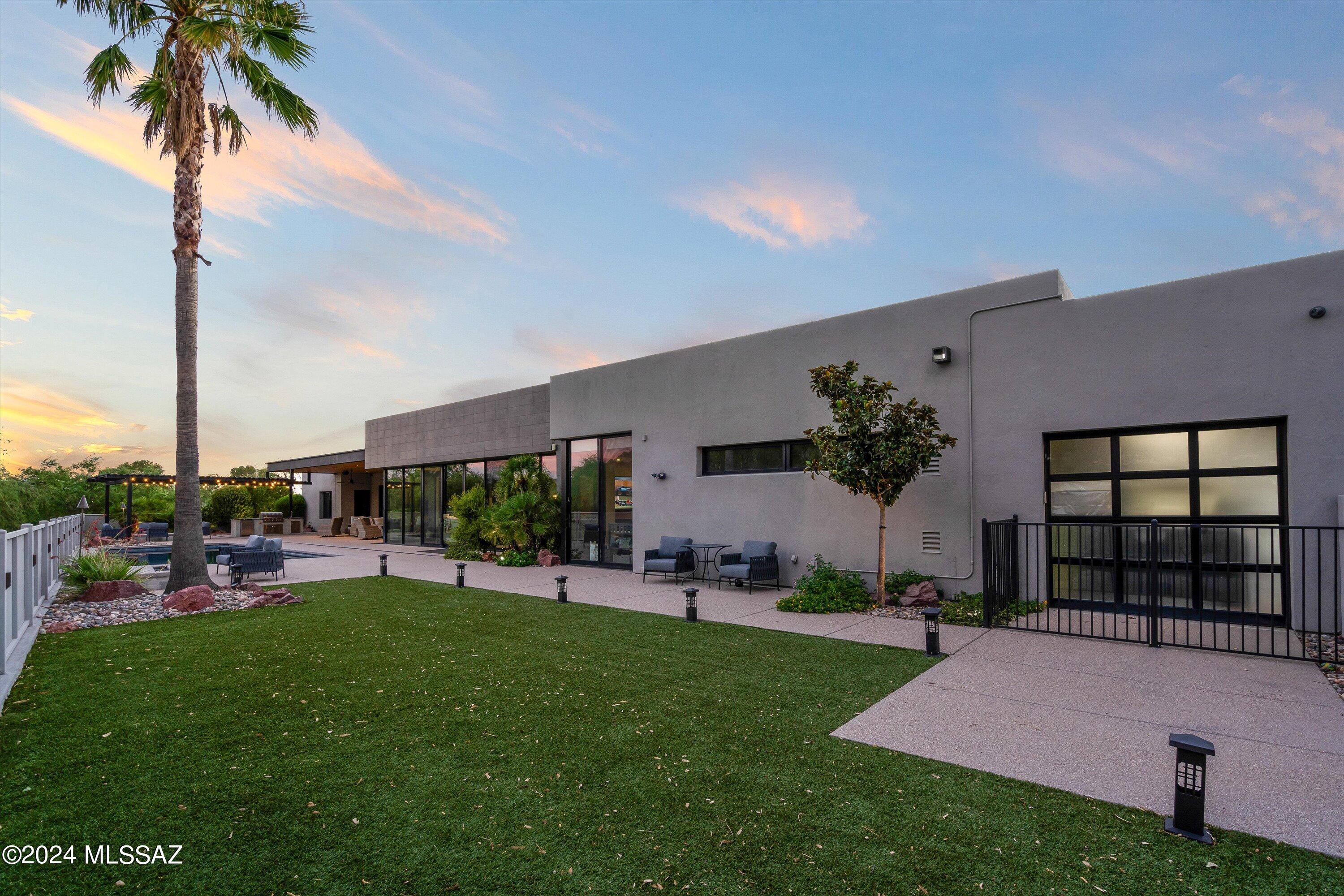 Photo 40 of 50 of 75 W Oro Valley Drive house