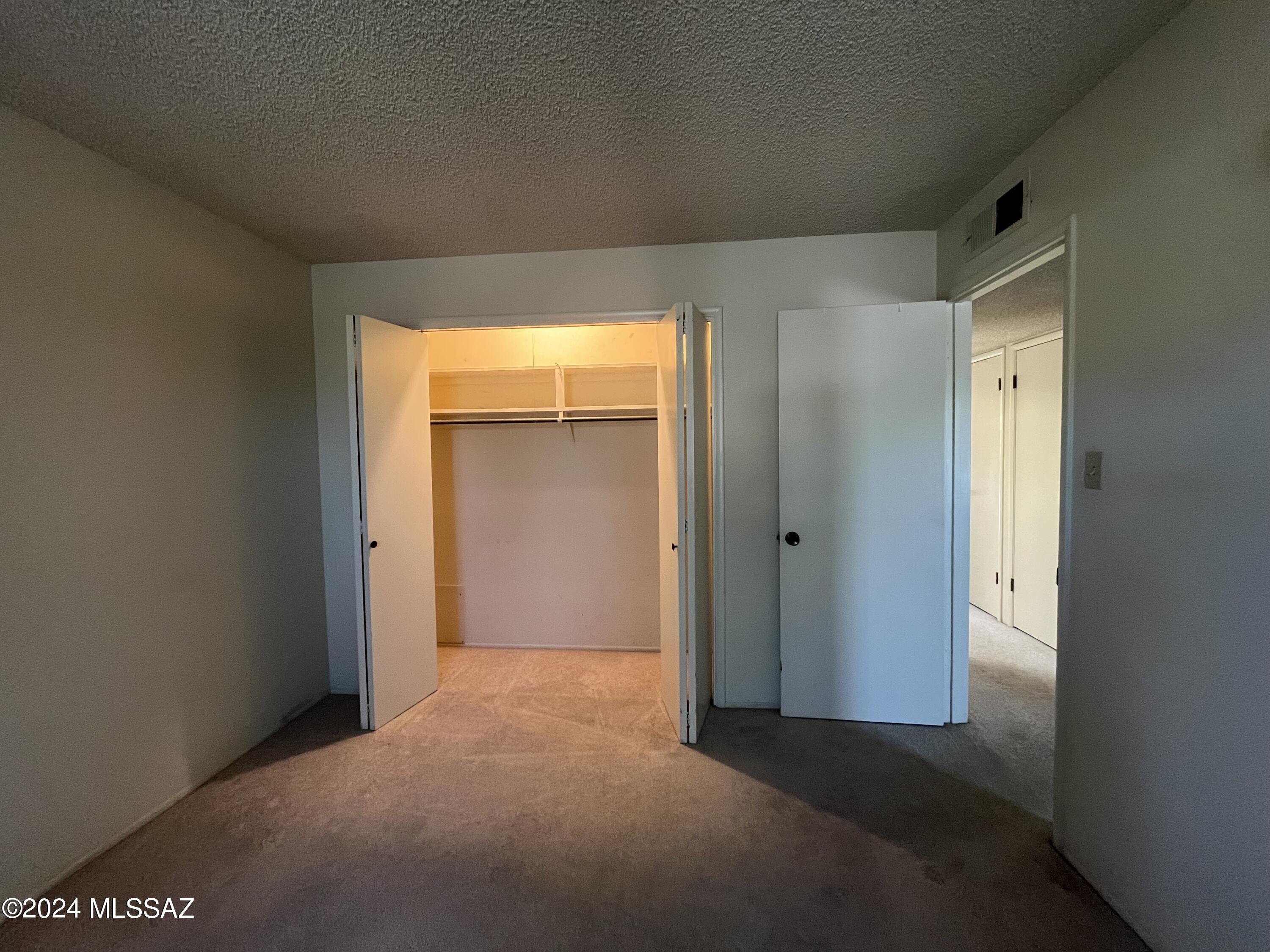 Photo 6 of 19 of 4382 E Fort Lowell Road townhome