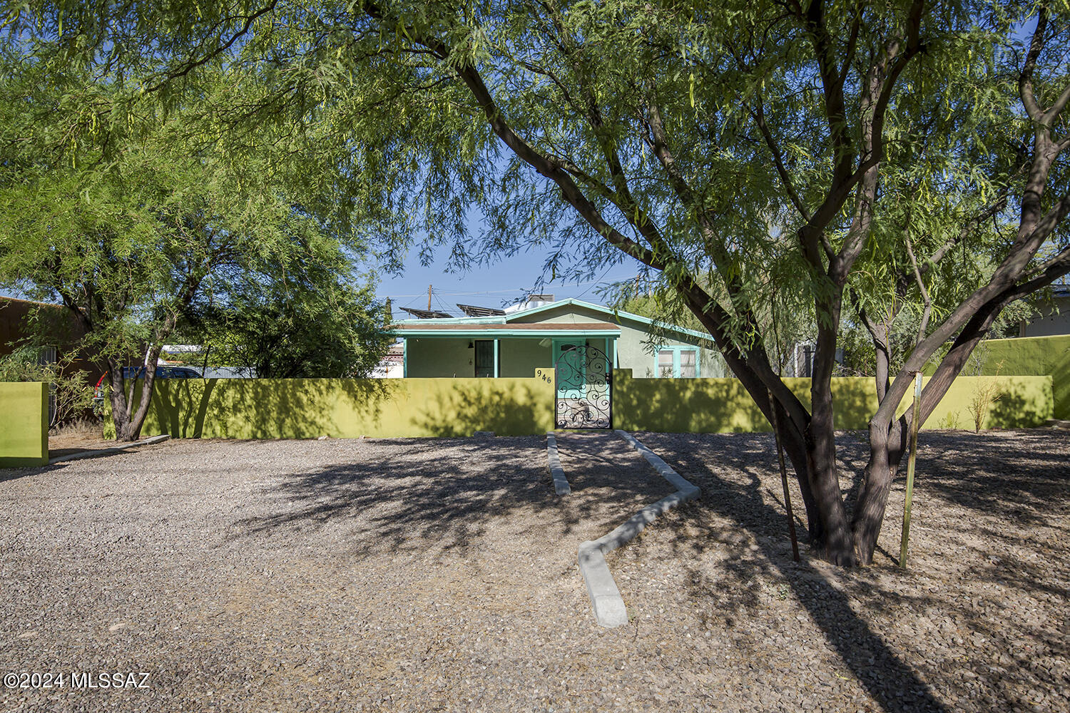 Photo 1 of 23 of 946 N 11th Avenue house