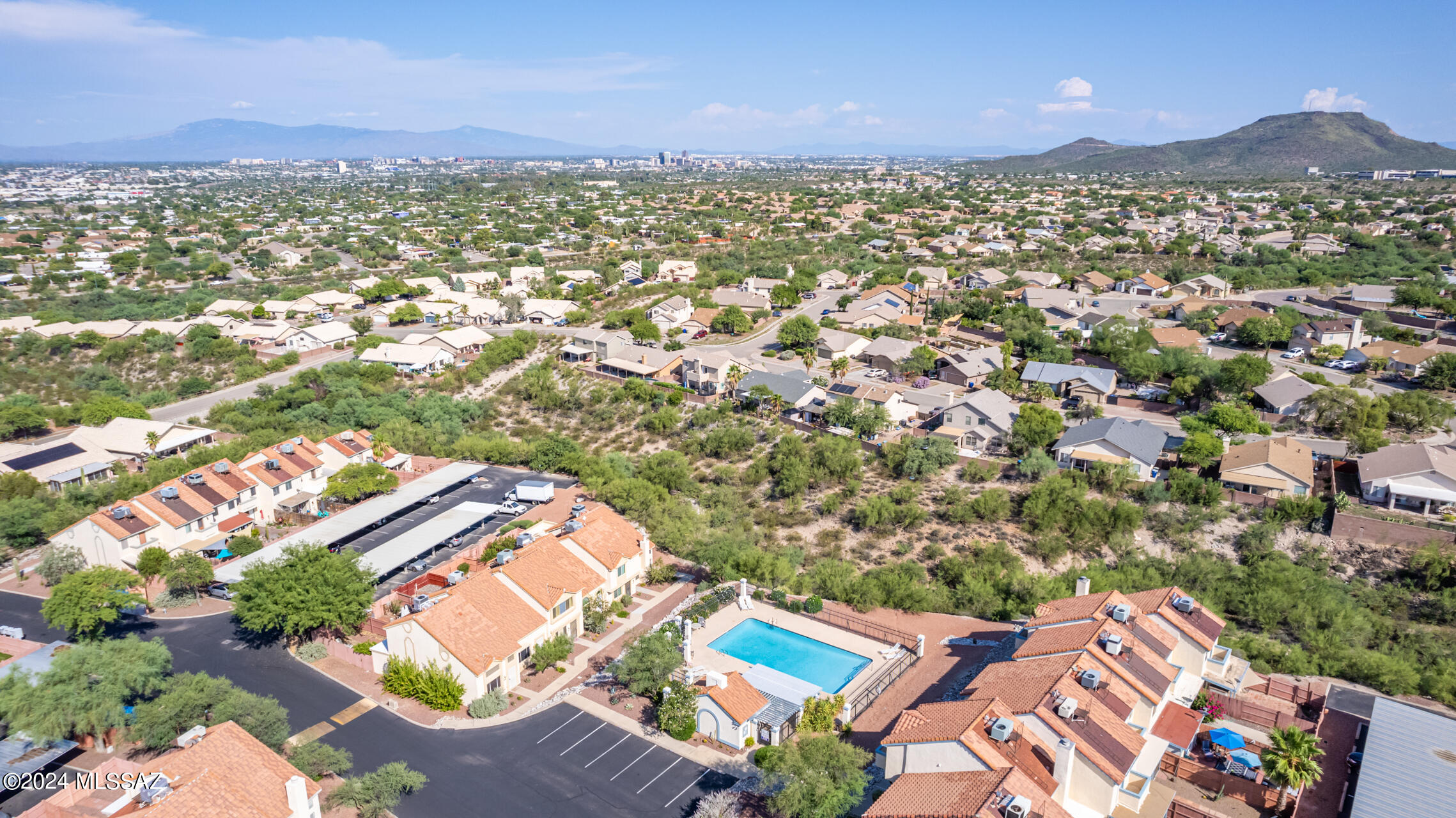 Photo 8 of 35 of 2693 W Avenida Azahar townhome