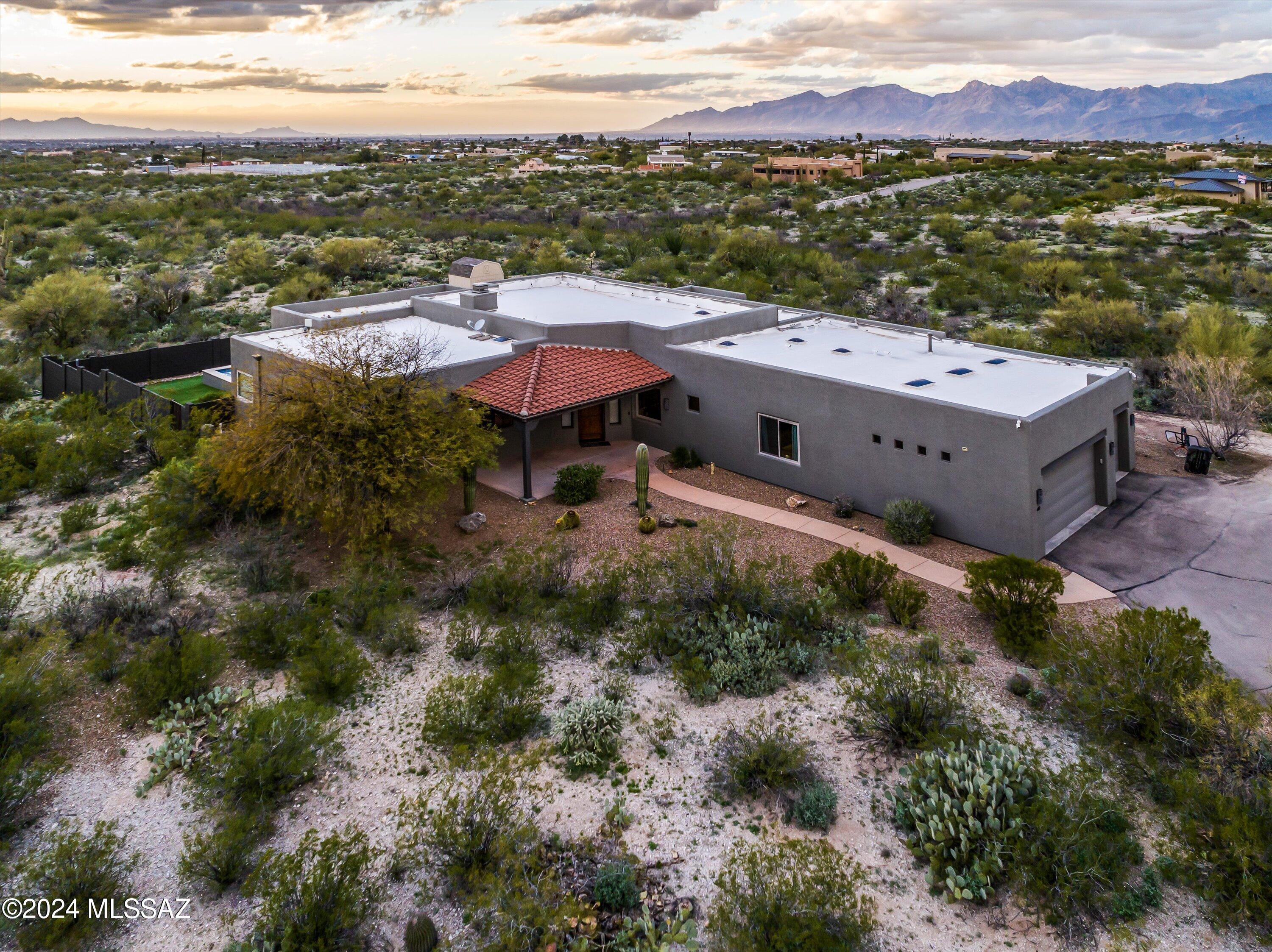 Photo 3 of 50 of 4180 S Escalante Ridge Place house