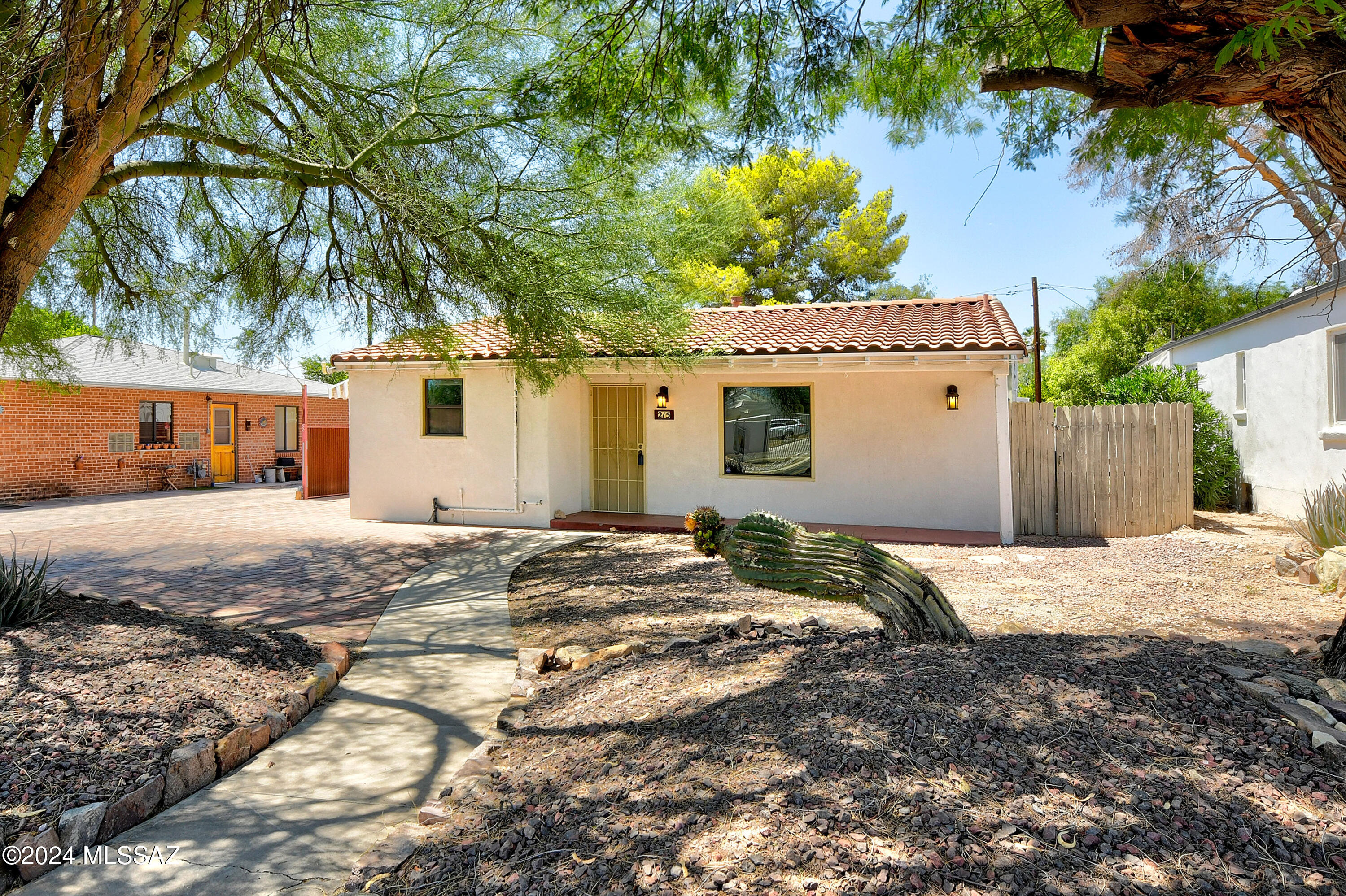 Photo 39 of 41 of 215 N Tucson Boulevard house