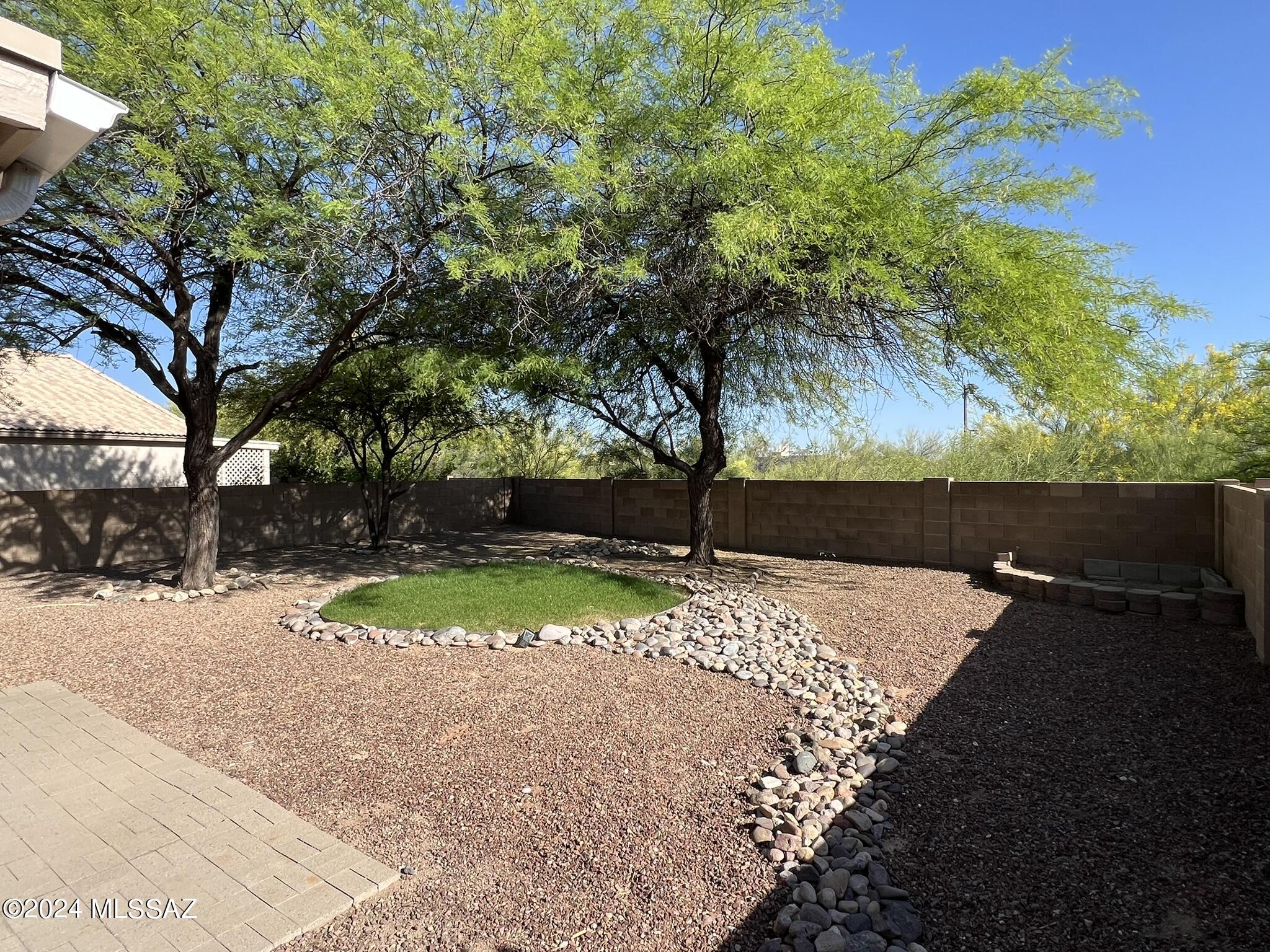 Photo 39 of 44 of 1989 W Cholla Vista Drive house