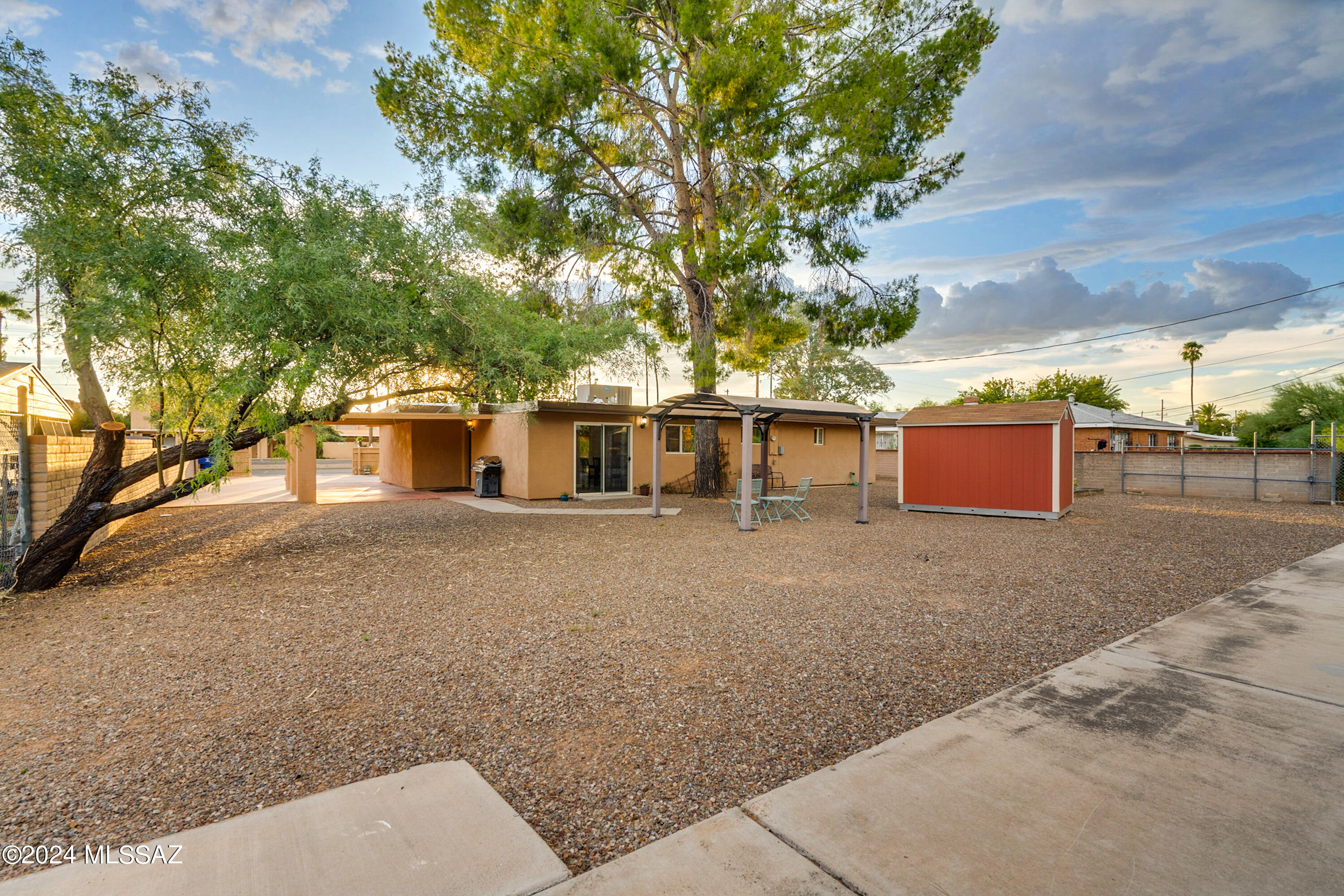 Photo 37 of 46 of 2842 N Tucson Boulevard house