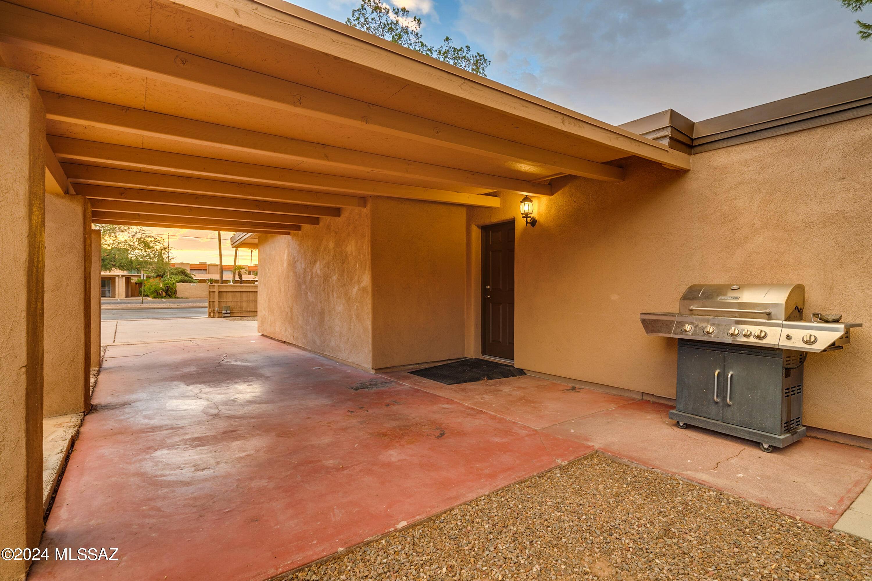 Photo 44 of 46 of 2842 N Tucson Boulevard house