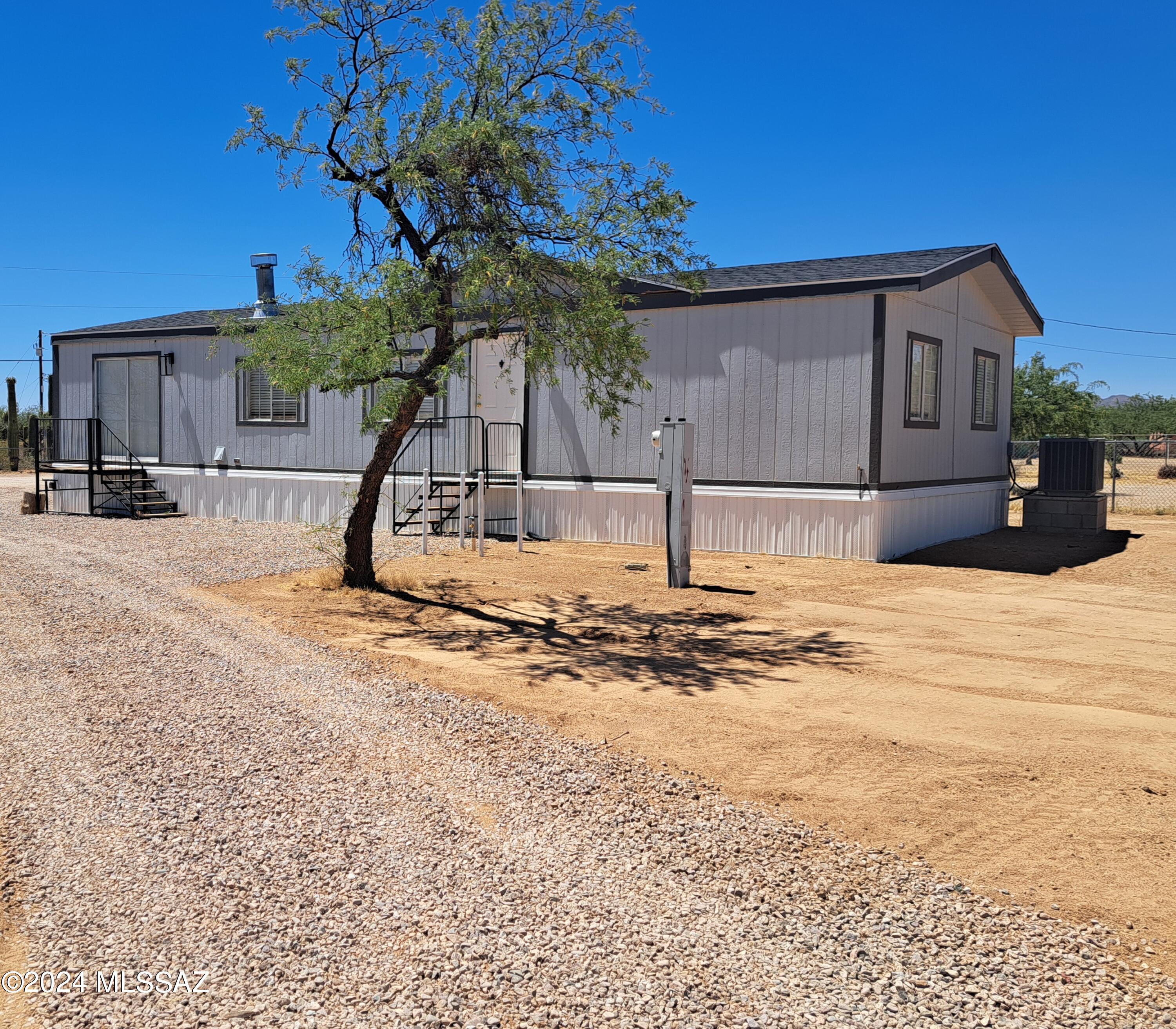 Photo 3 of 14 of 4329 S Calico Lane mobile home