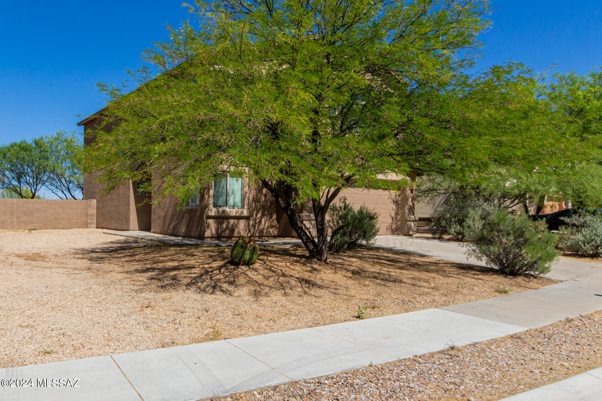 Photo 4 of 34 of 6509 S De Concini Drive house