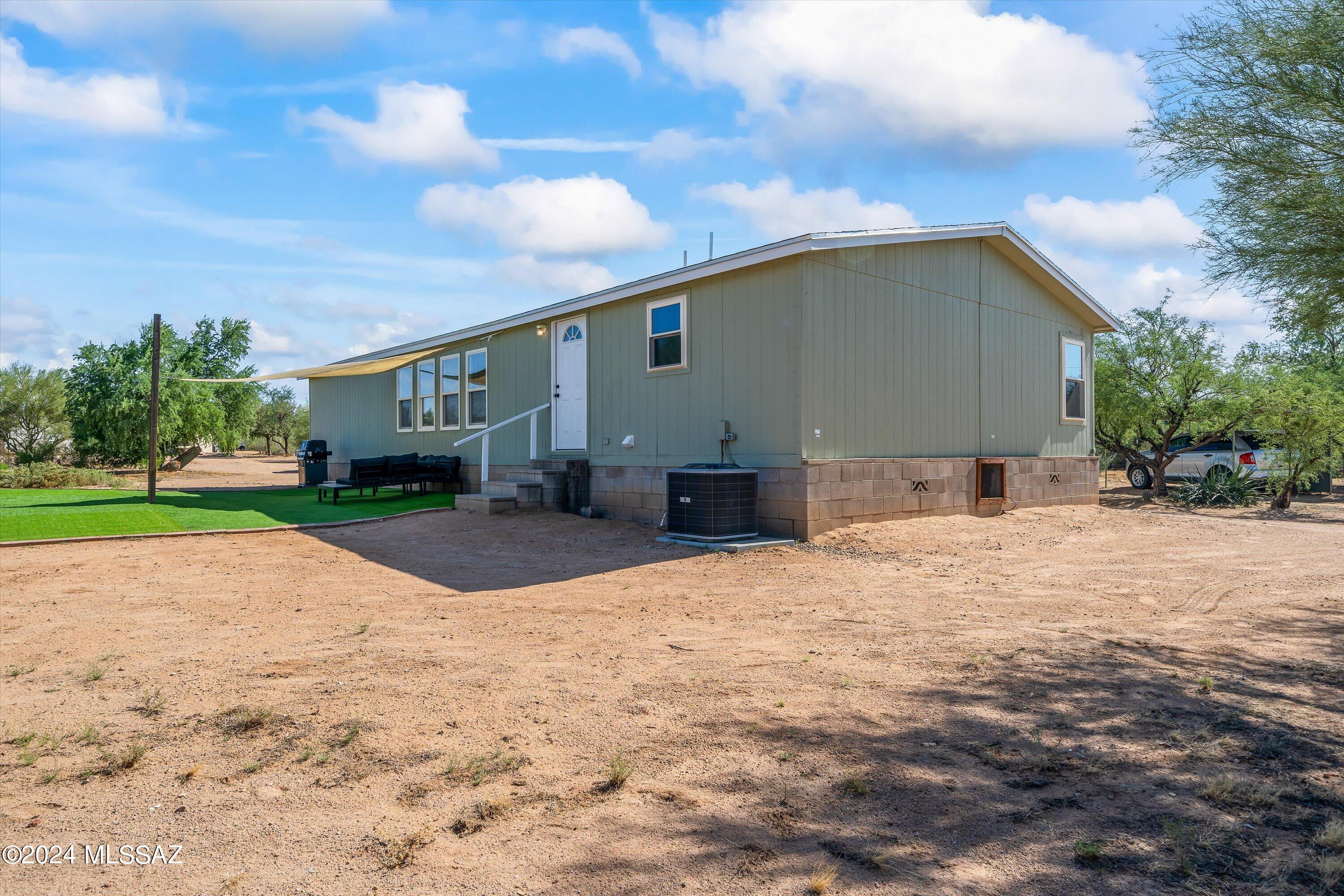 Photo 32 of 35 of 11610 W Massingale Road mobile home