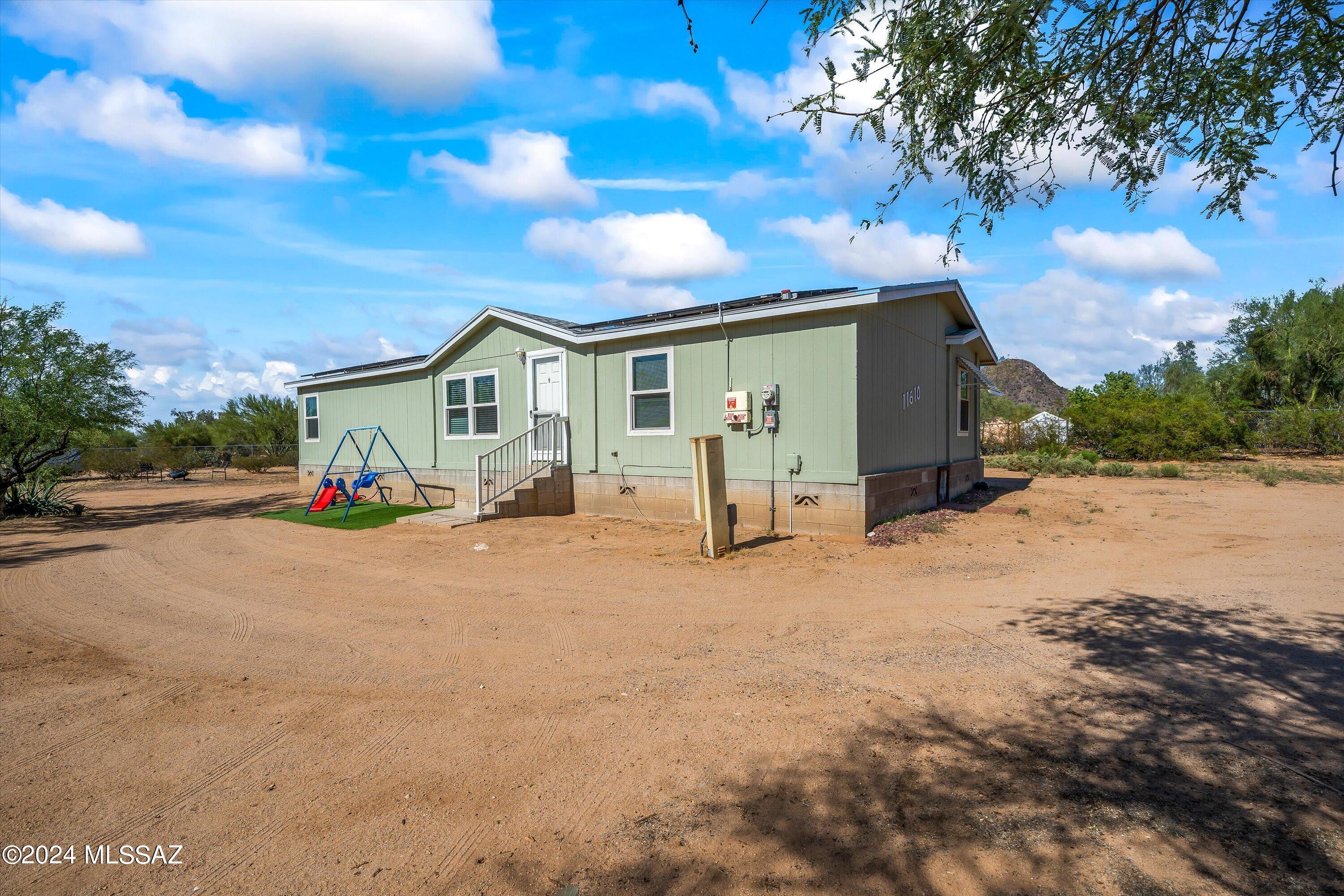 Photo 33 of 35 of 11610 W Massingale Road mobile home