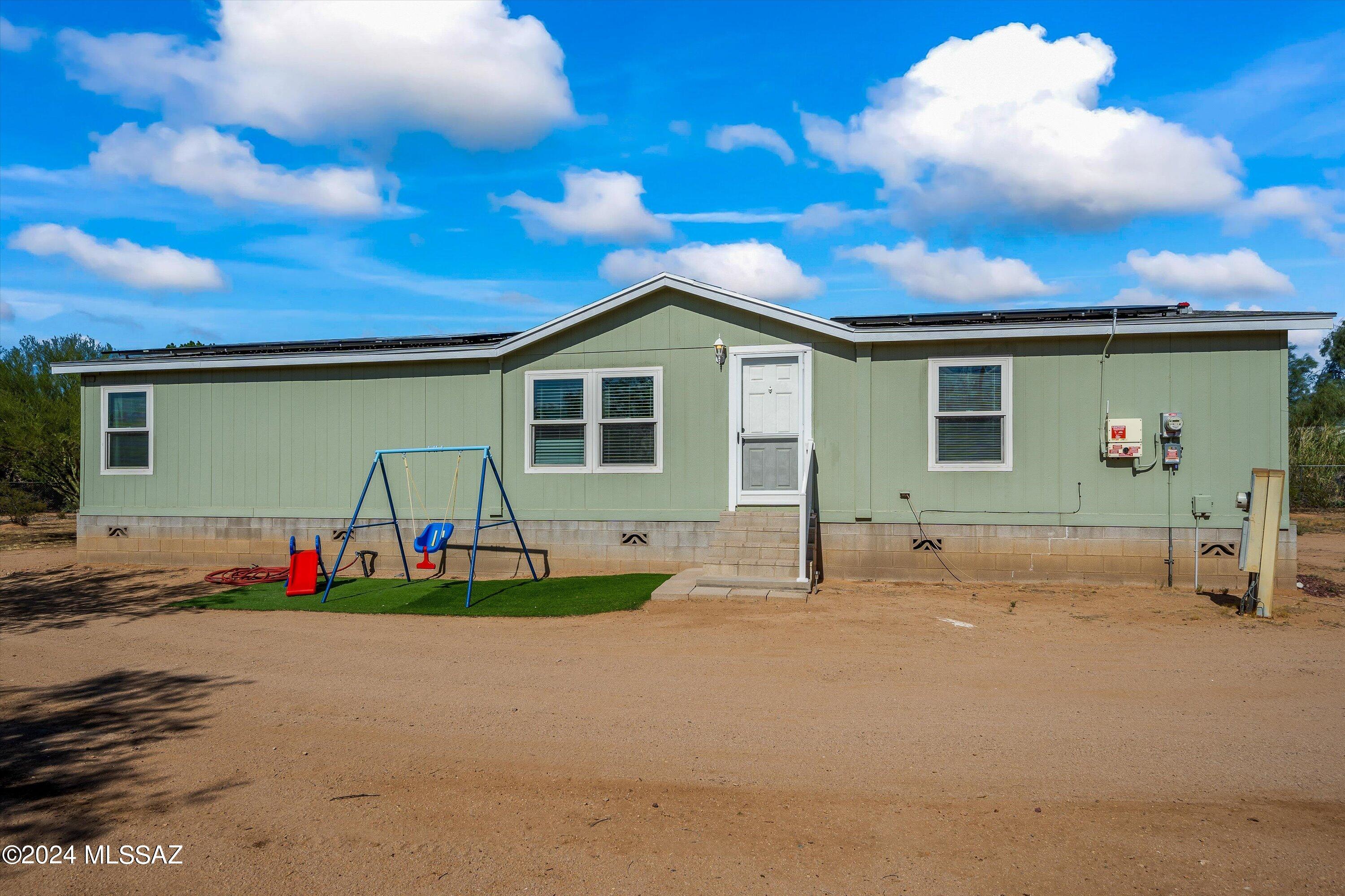 Photo 4 of 35 of 11610 W Massingale Road mobile home