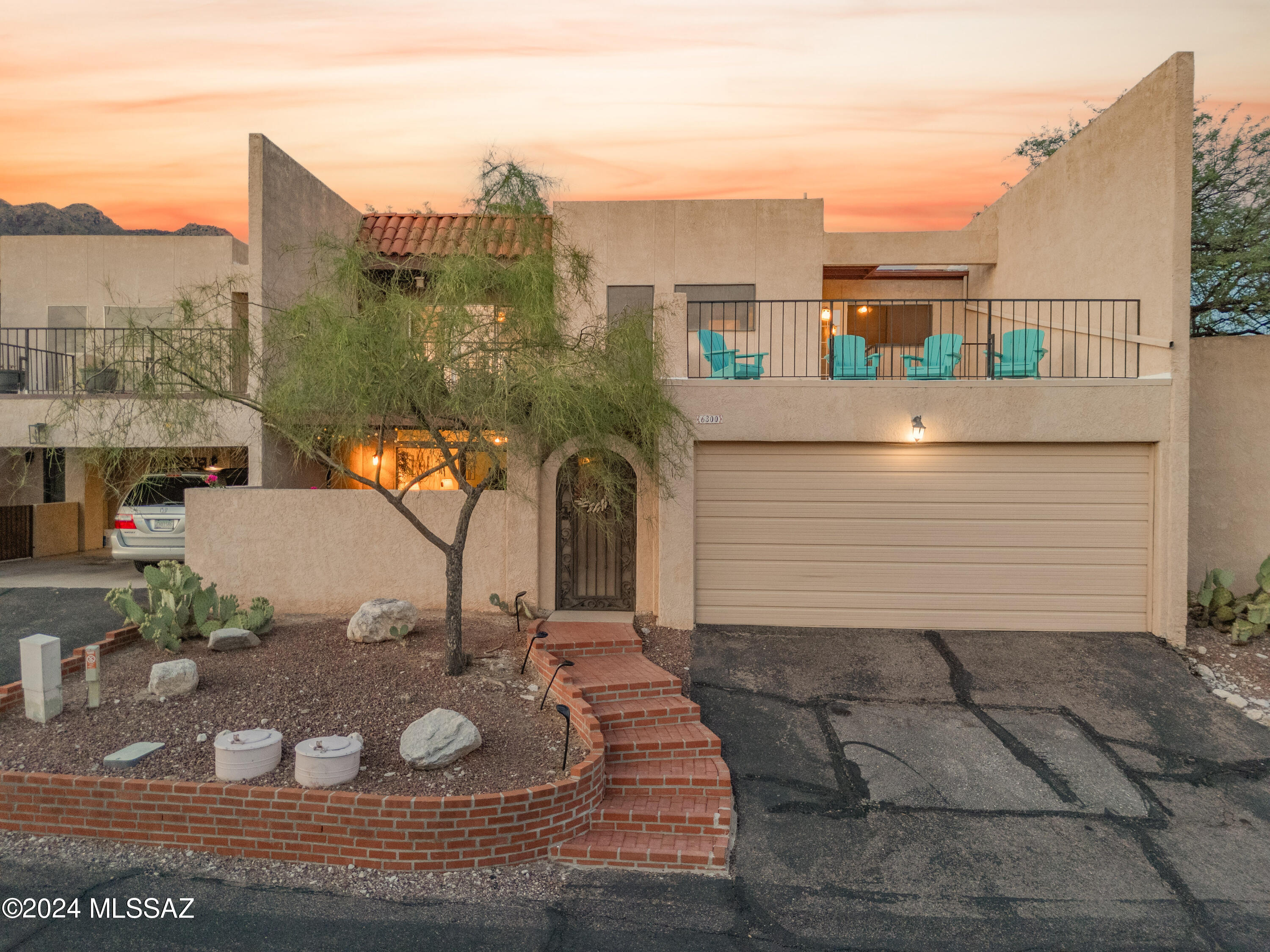 Photo 3 of 36 of 6300 N Camino Los Mochis townhome