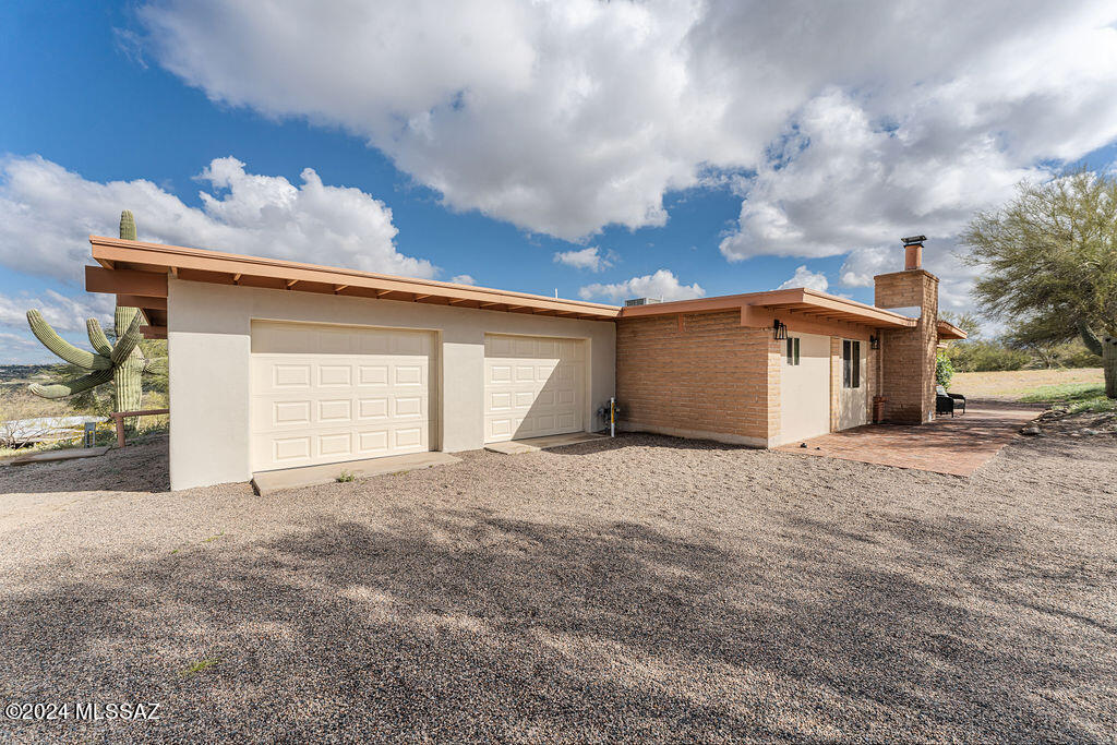 Photo 41 of 44 of 1540 W Canada Verde Drive house