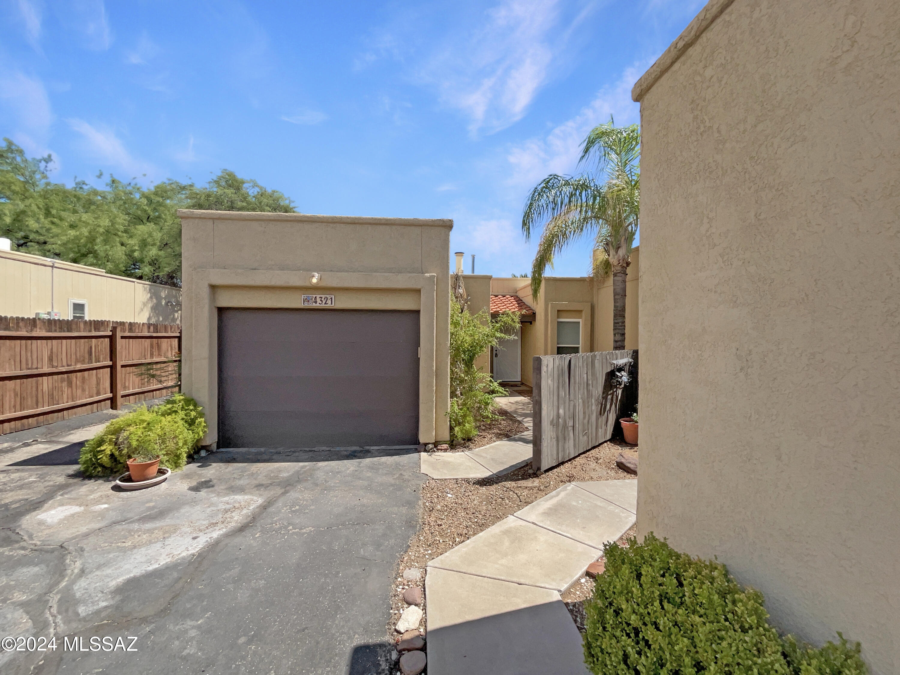 Photo 21 of 21 of 4321 W Pyracantha Drive townhome