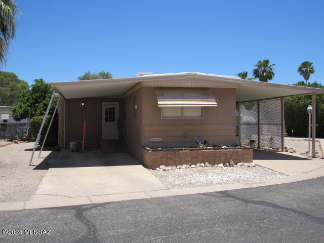 Photo 1 of 25 of 3411 S Camino Seco 430 mobile home