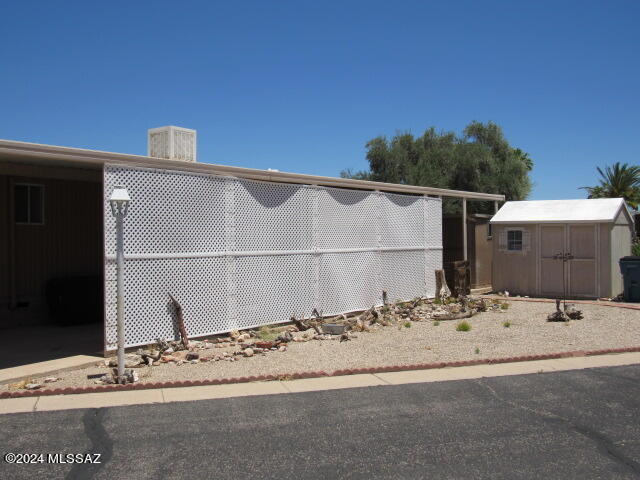 Photo 4 of 25 of 3411 S Camino Seco 430 mobile home