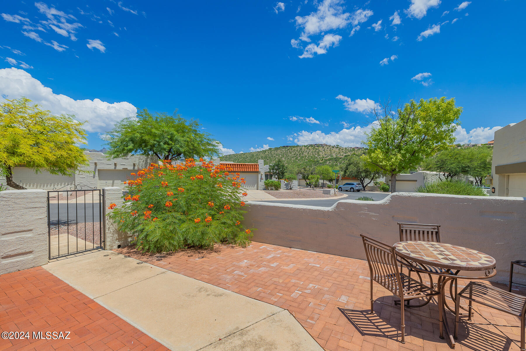 Photo 5 of 37 of 4525 N Mountain Quail Road townhome