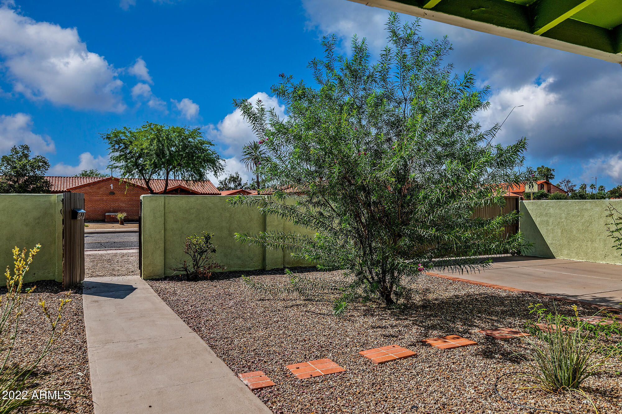 Photo 8 of 61 of 341 S TUCSON Boulevard house