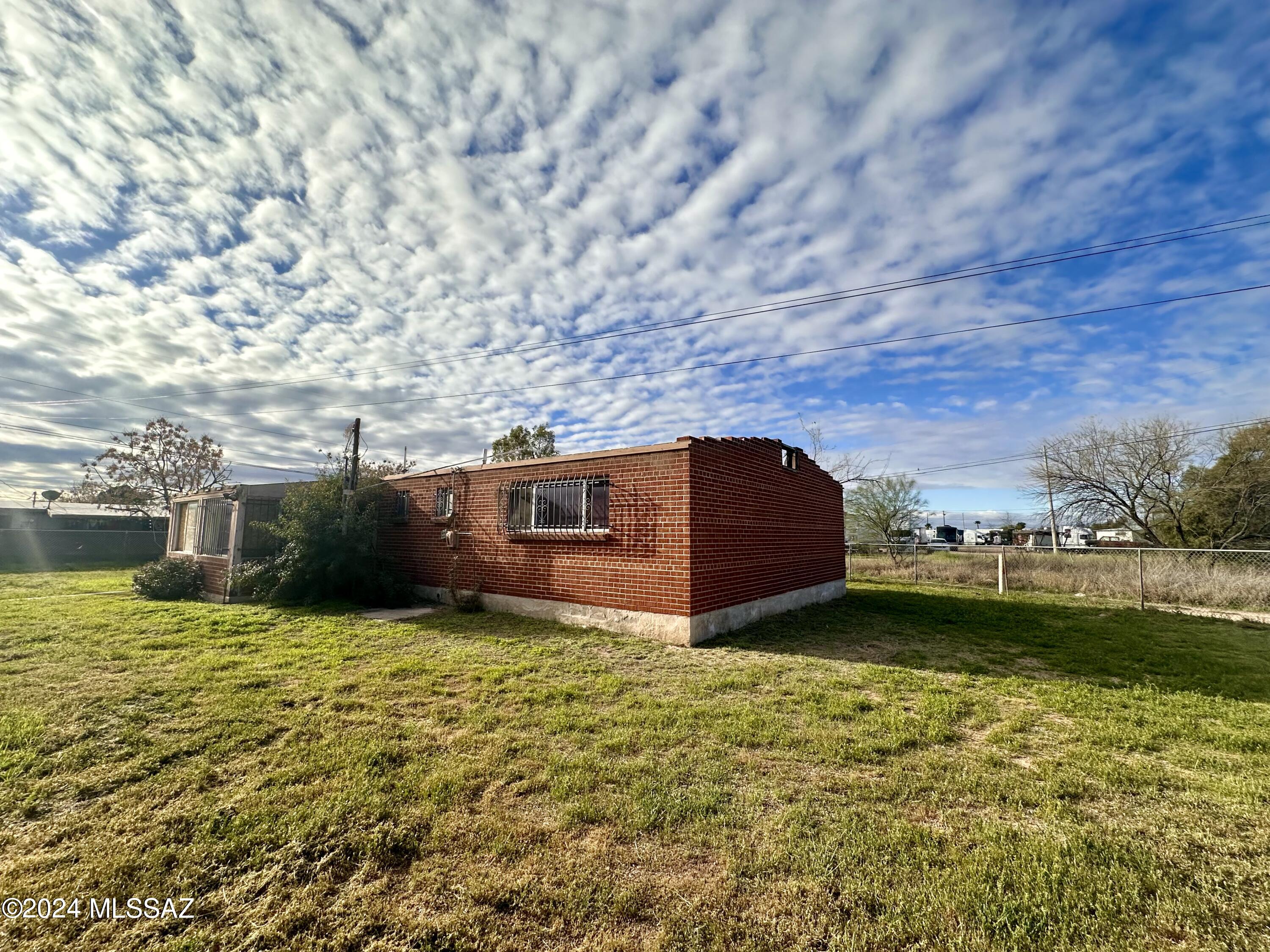 Photo 6 of 12 of 3553 E Frankfort Stravenue house