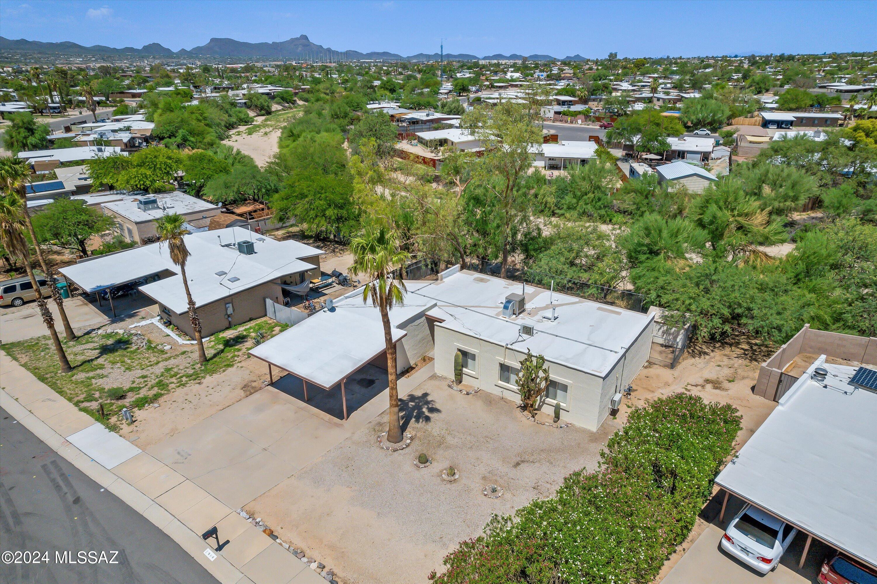 Photo 5 of 31 of 2914 W Lena Way house