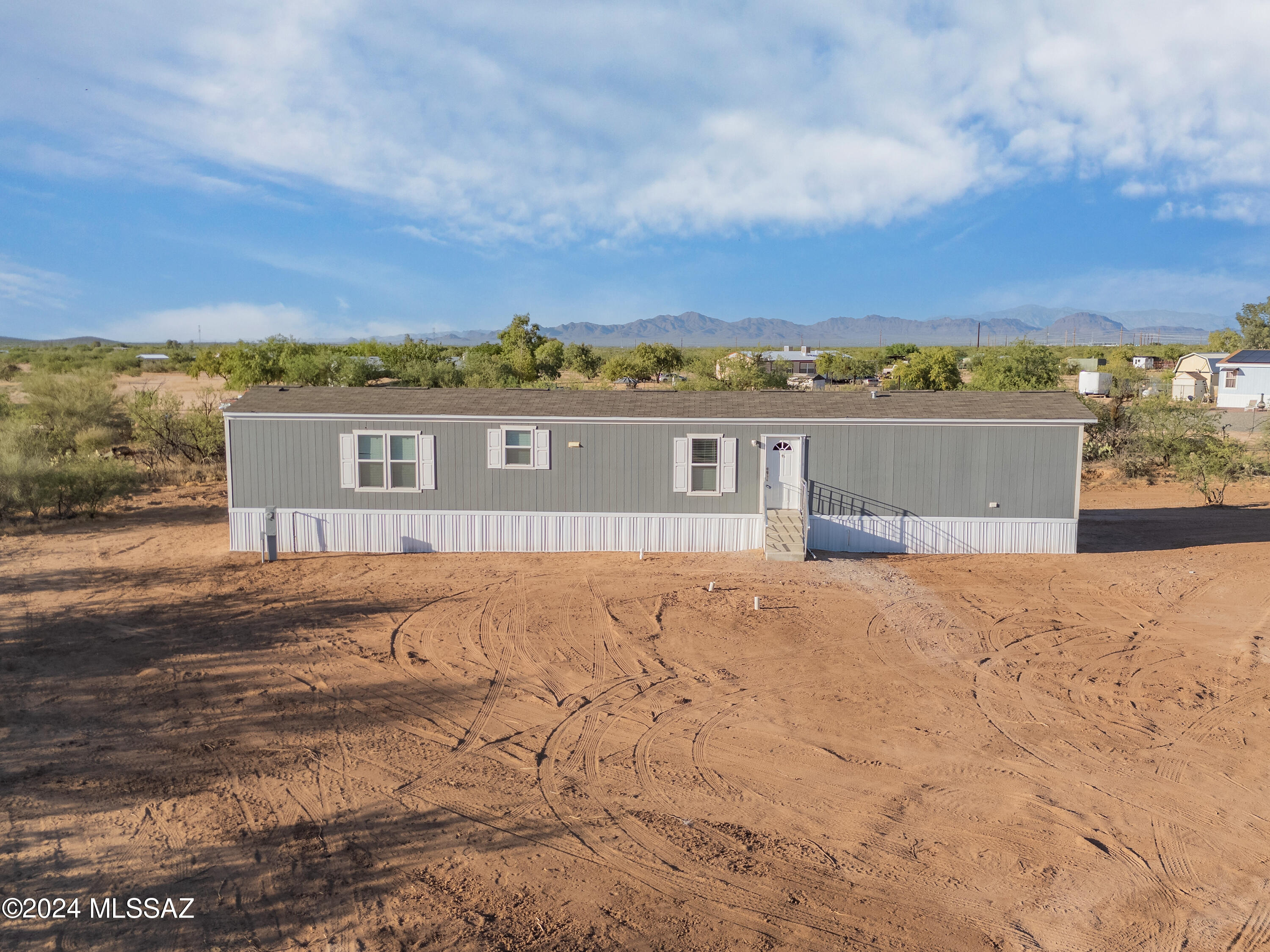 Photo 4 of 27 of 8944 S Comanche Road mobile home