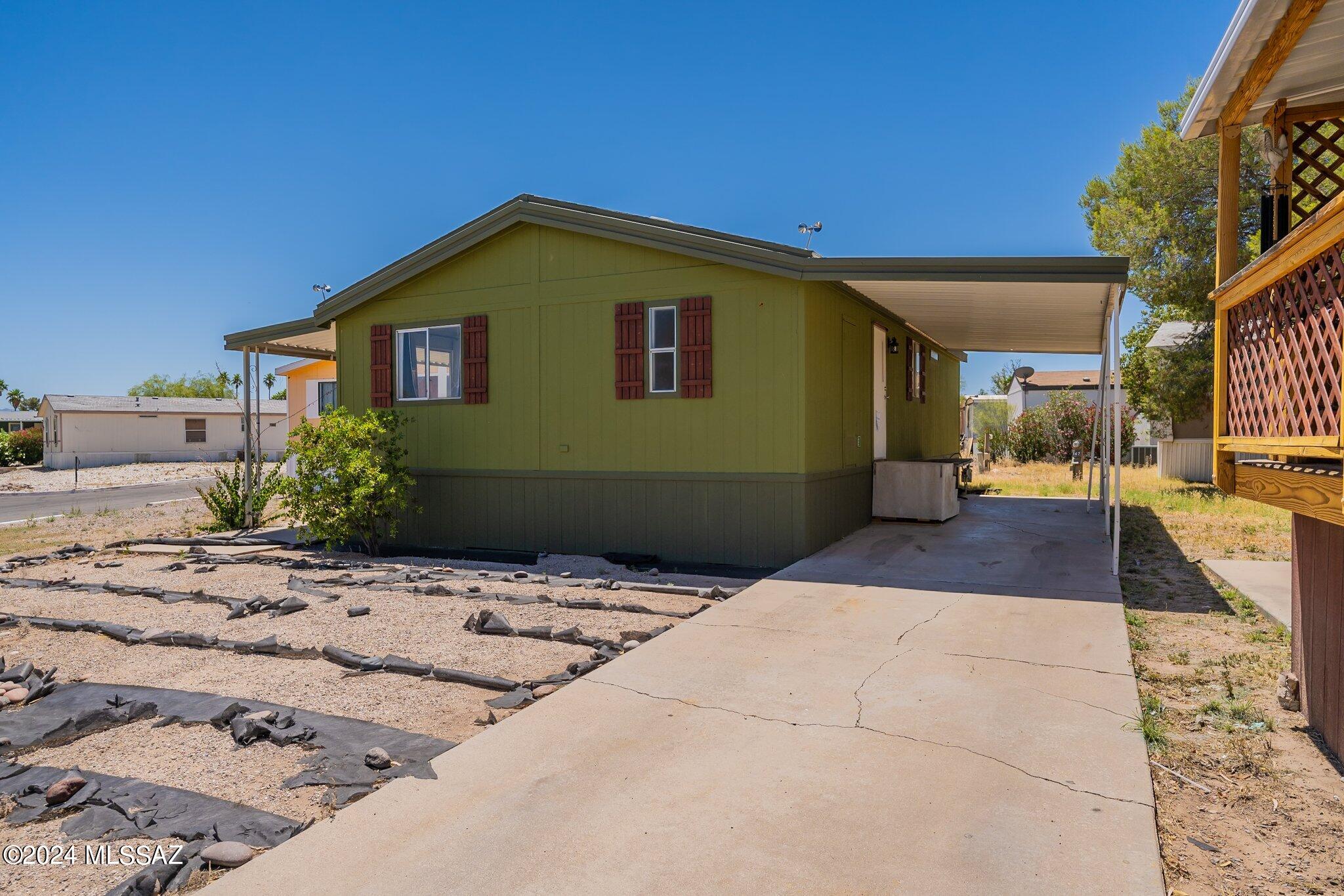 Photo 1 of 29 of 2424 S Cottonwood Lane 147 mobile home