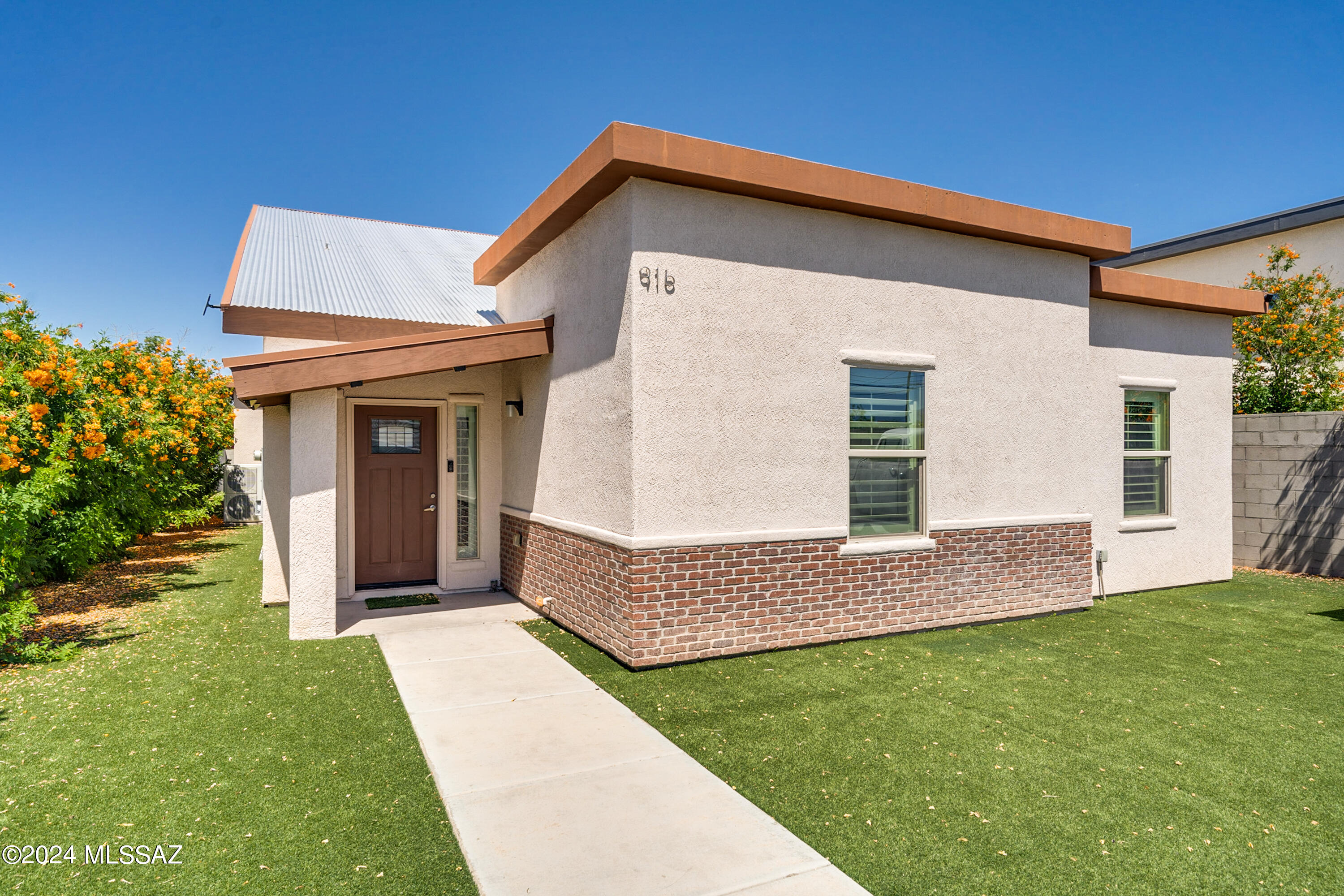 Photo 6 of 50 of 916 S Fremont Avenue house