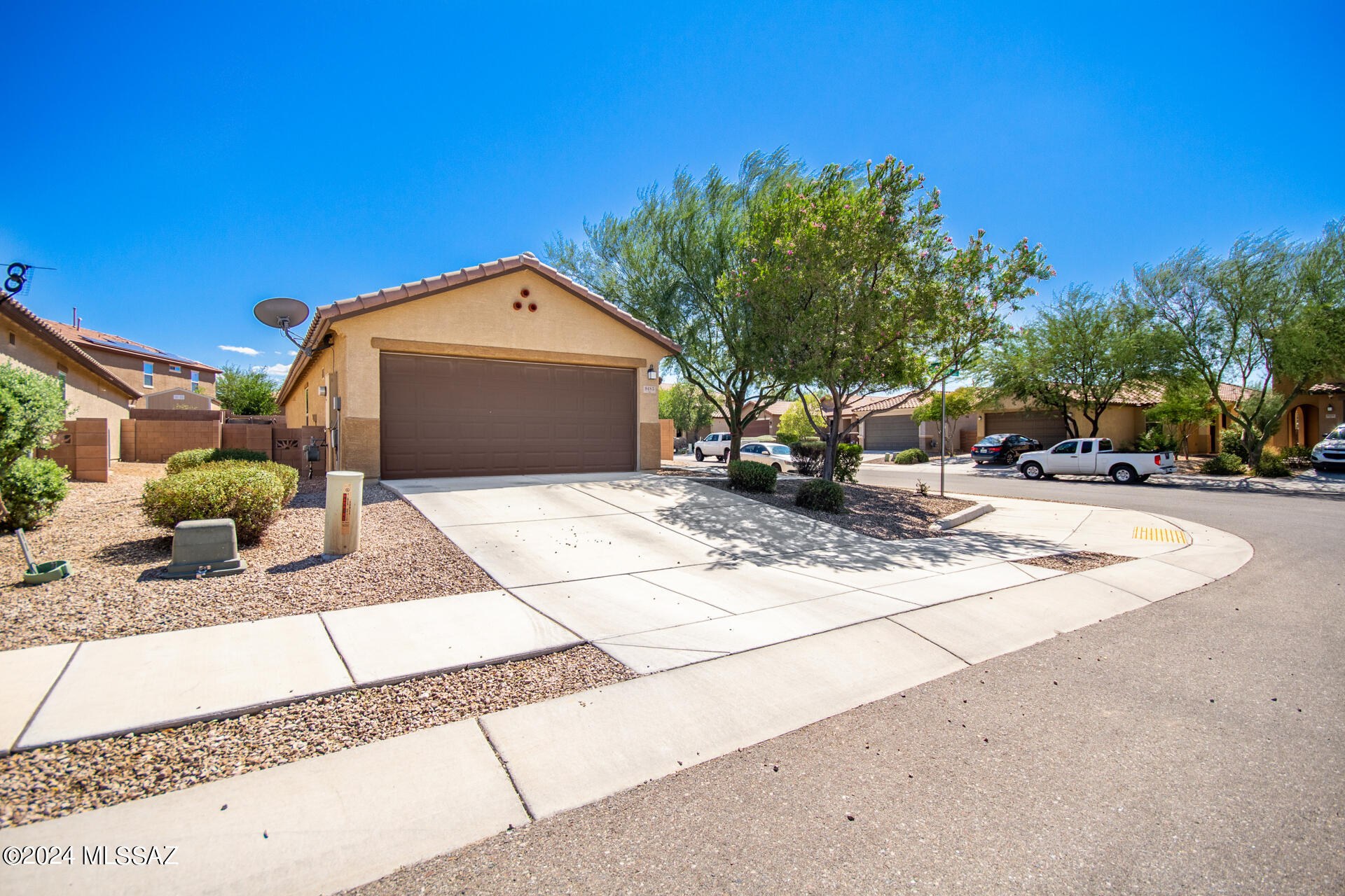 Photo 3 of 25 of 9485 S Desert Fauna Loop house