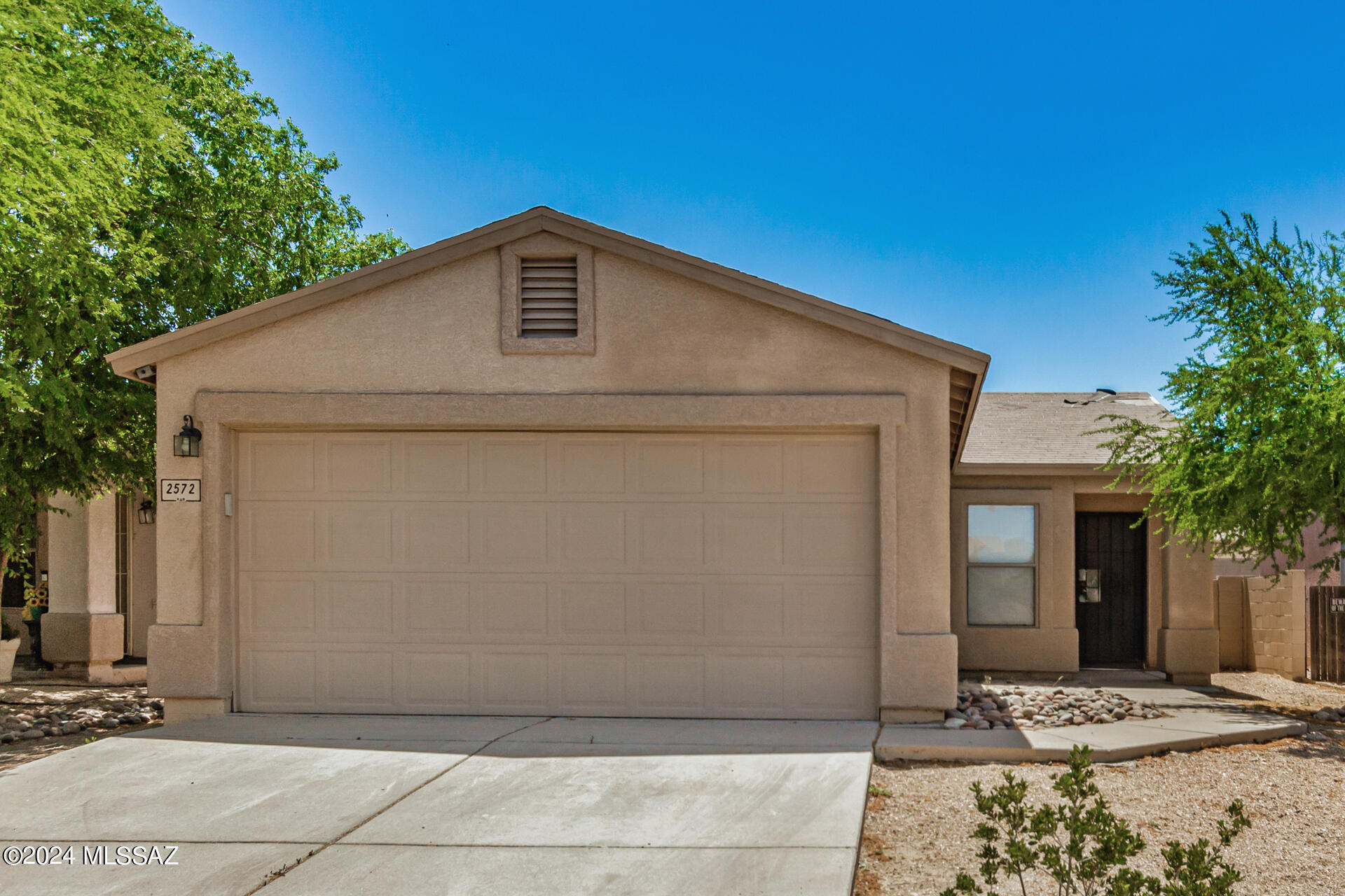 Photo 1 of 28 of 2572 E Knightsbridge Drive house