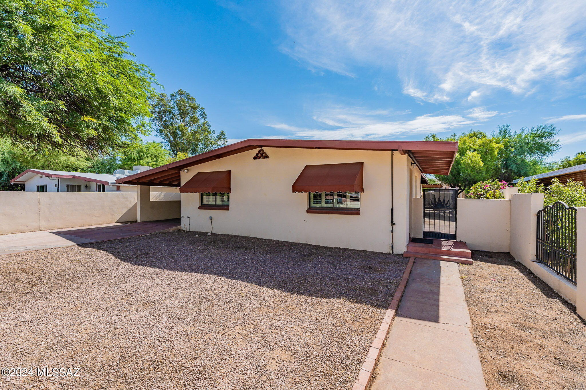 Photo 3 of 47 of 616 N Palo Verde Boulevard house