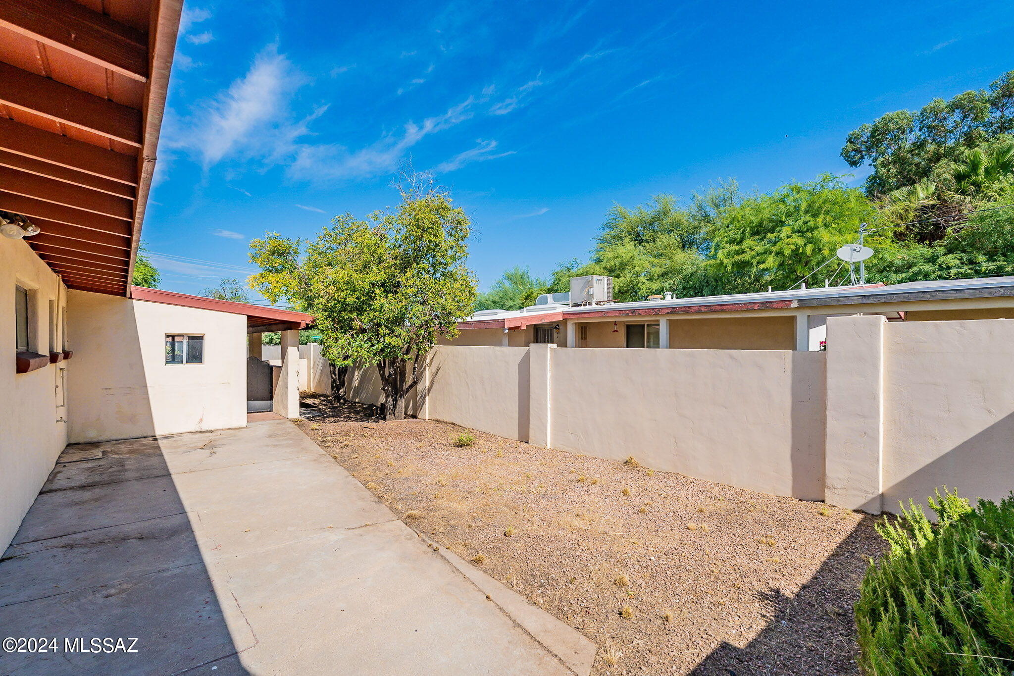 Photo 46 of 47 of 616 N Palo Verde Boulevard house