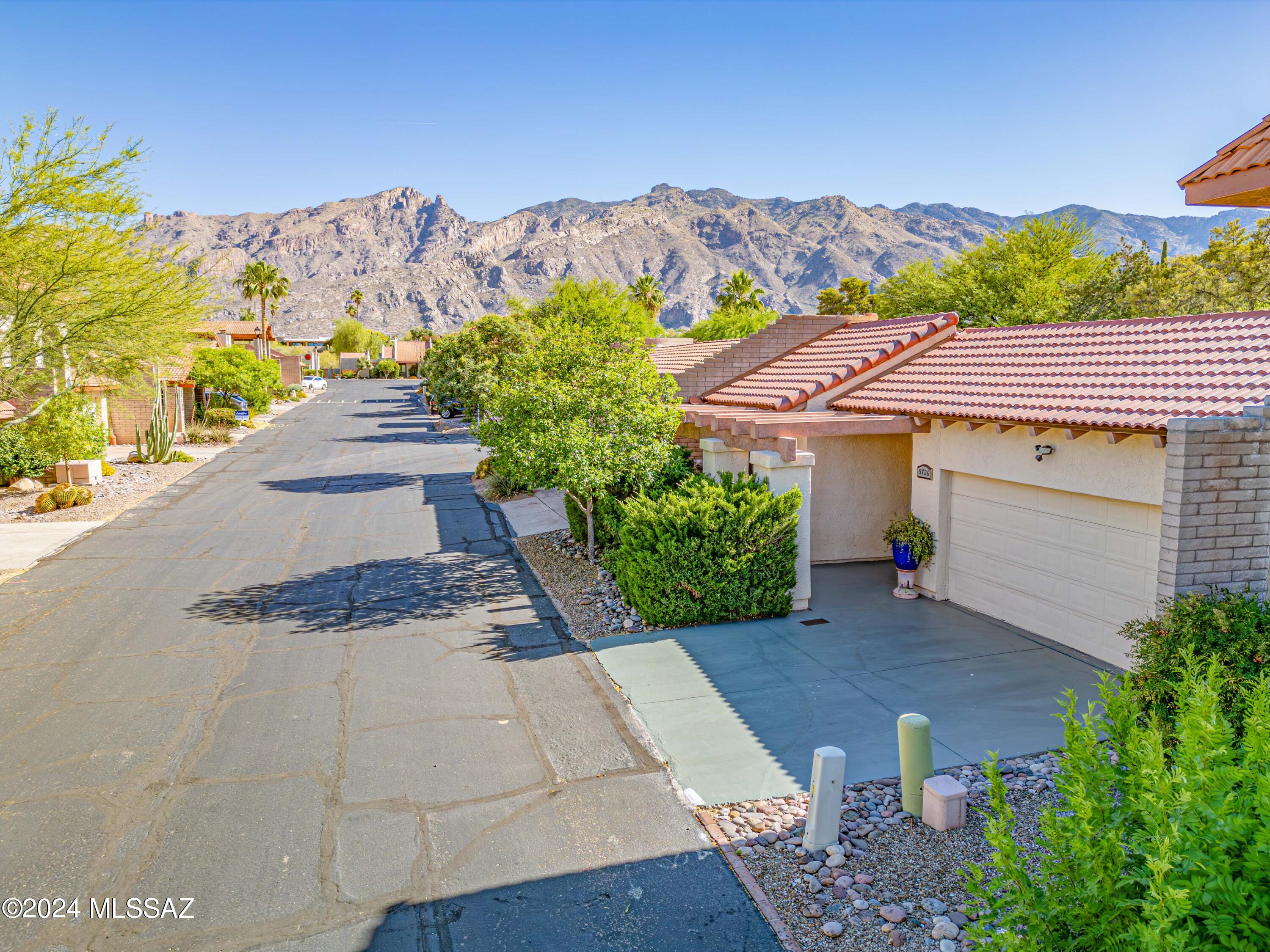 Photo 3 of 50 of 5726 N Camino Del Sol townhome