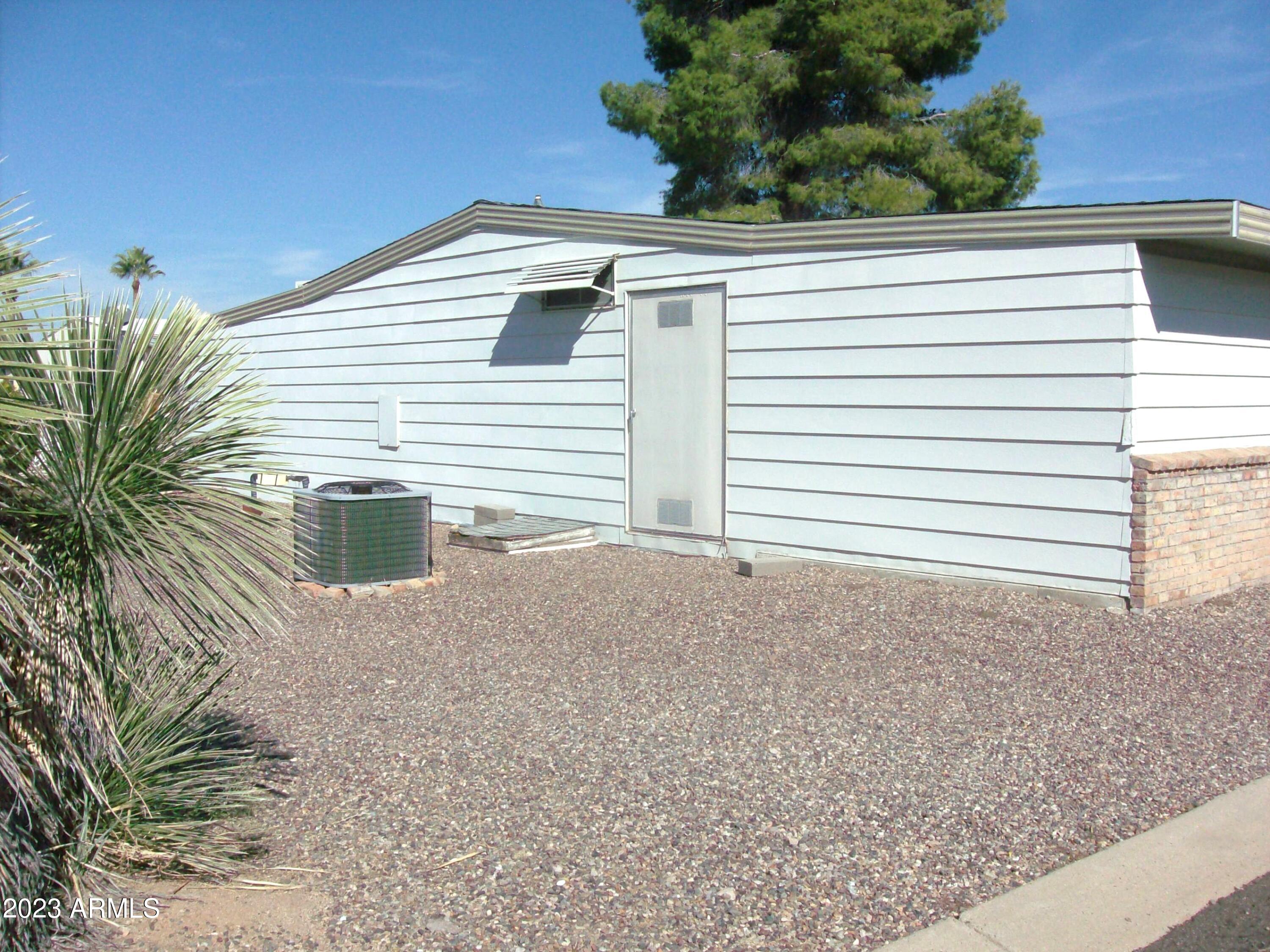 Photo 23 of 30 of 2501 W Wickenburg Way 152 mobile home